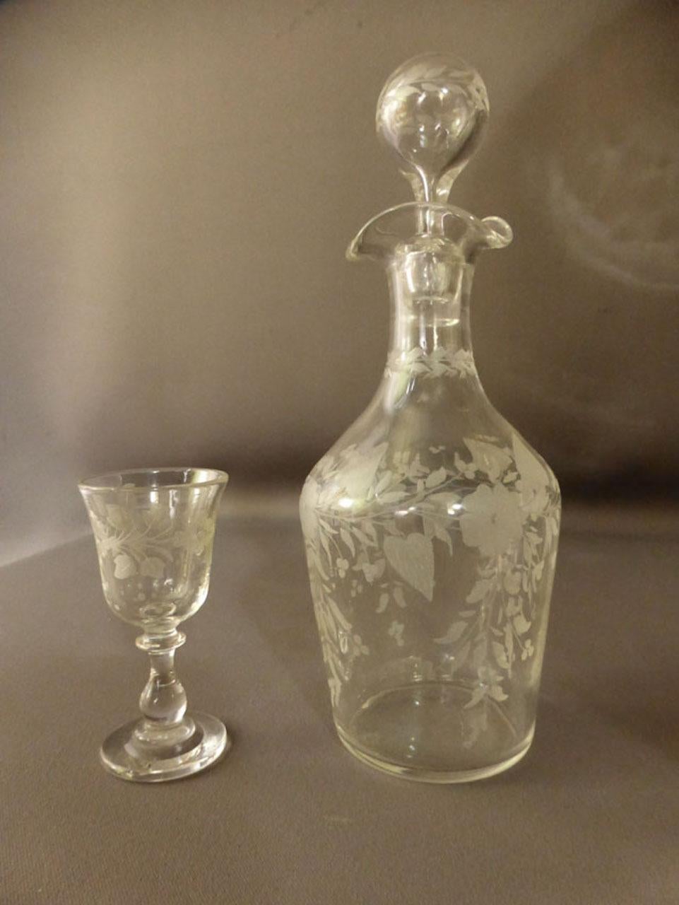 19th century Napoleon III Period Crystal and Bronze Liquor Cellar In Good Condition In LEGNY, FR
