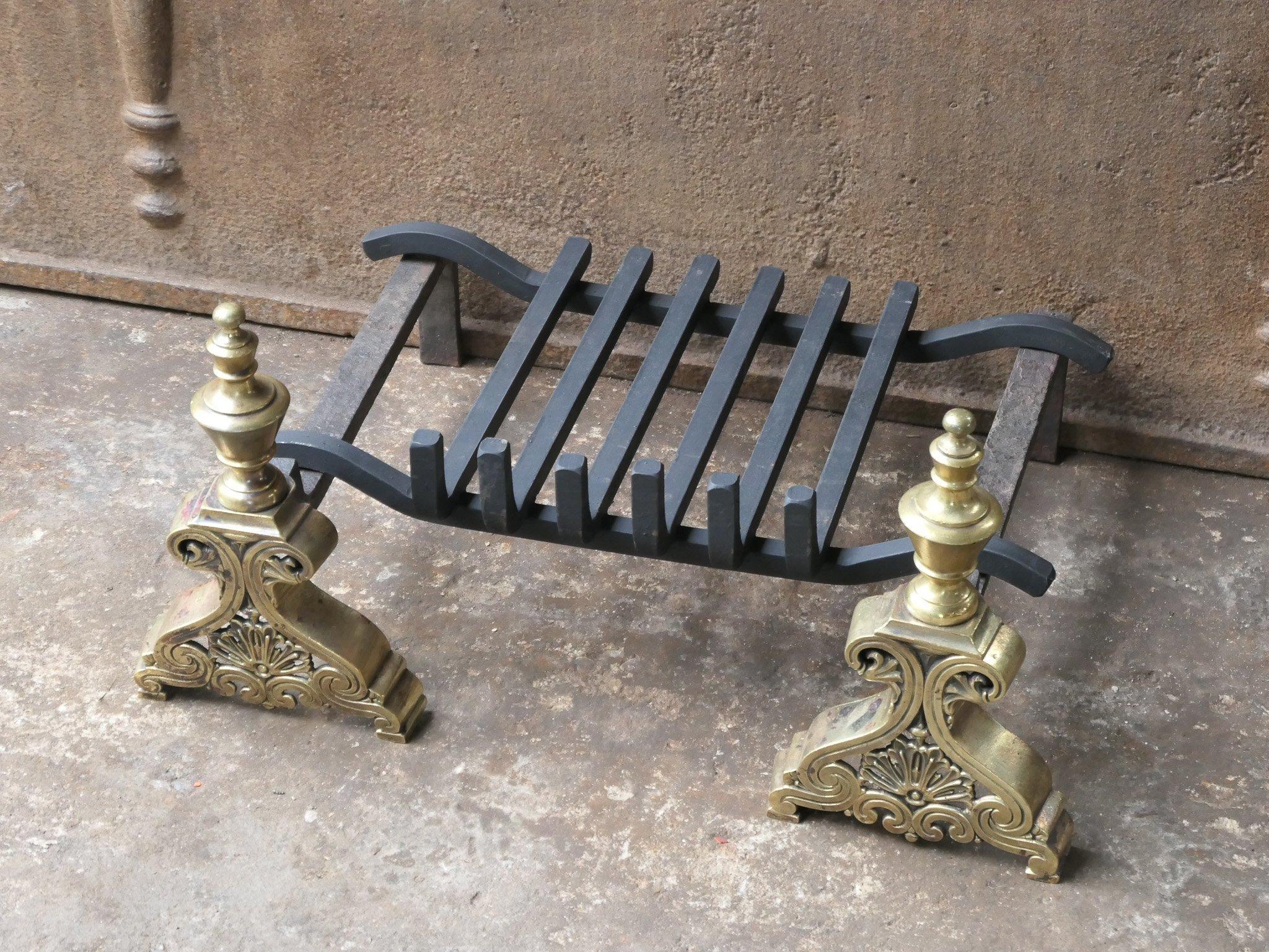 Rejilla de chimenea de época Napoleón III del siglo XIX, rejilla de fuego Latón en venta