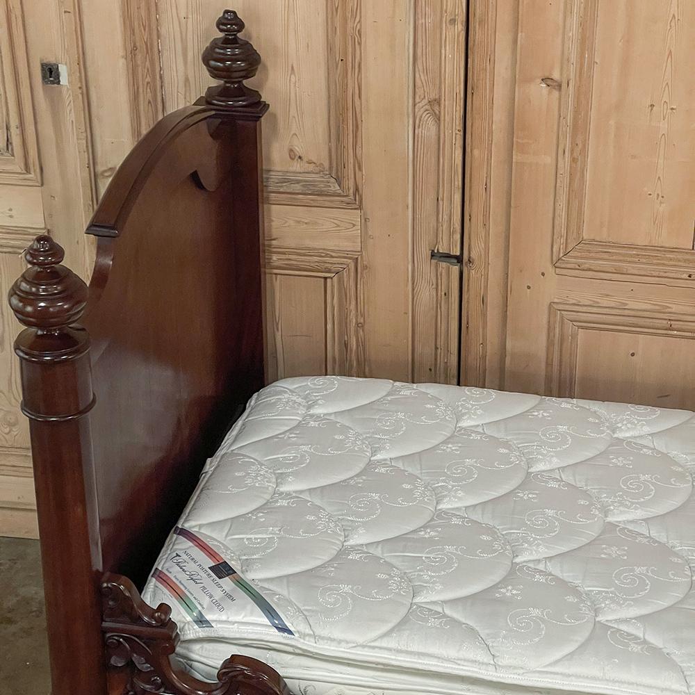 19th Century Napoleon III Period Mahogany Wall Bed In Good Condition For Sale In Dallas, TX