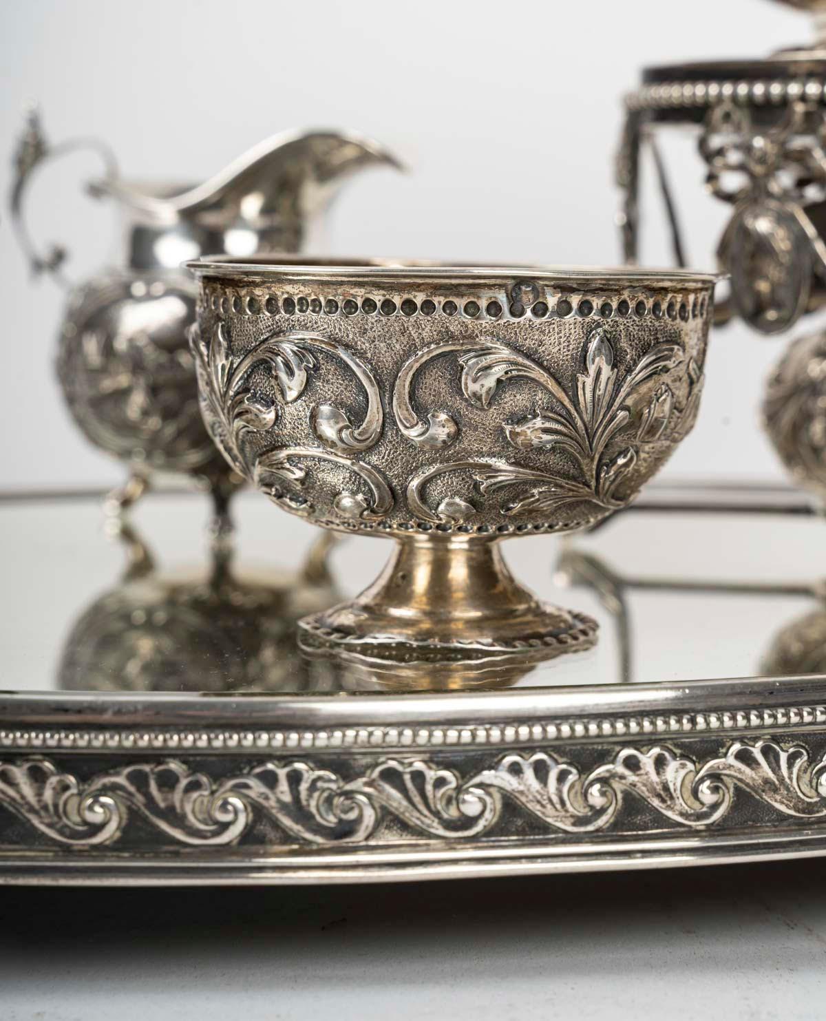 Argent Service à thé en argent massif d'époque Napoléon III, 19e siècle. en vente