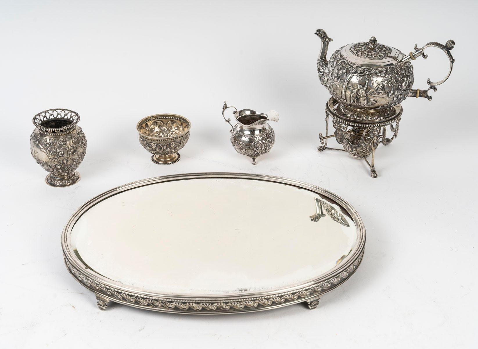 Service à thé en argent massif d'époque Napoléon III, 19e siècle. en vente 2