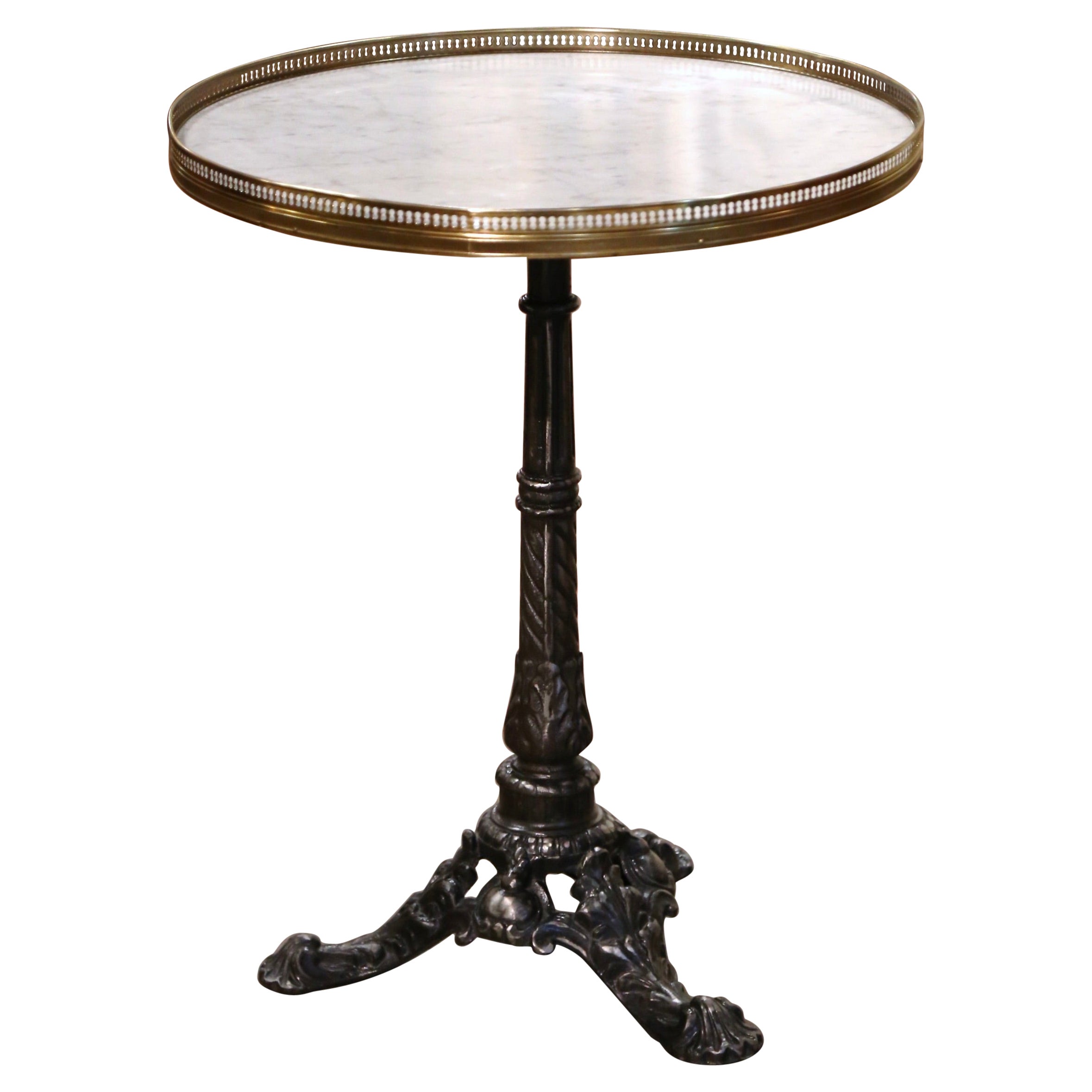 Table Bistrot Gueridon en fer poli du 19ème siècle Napoléon III avec plateau en marbre
