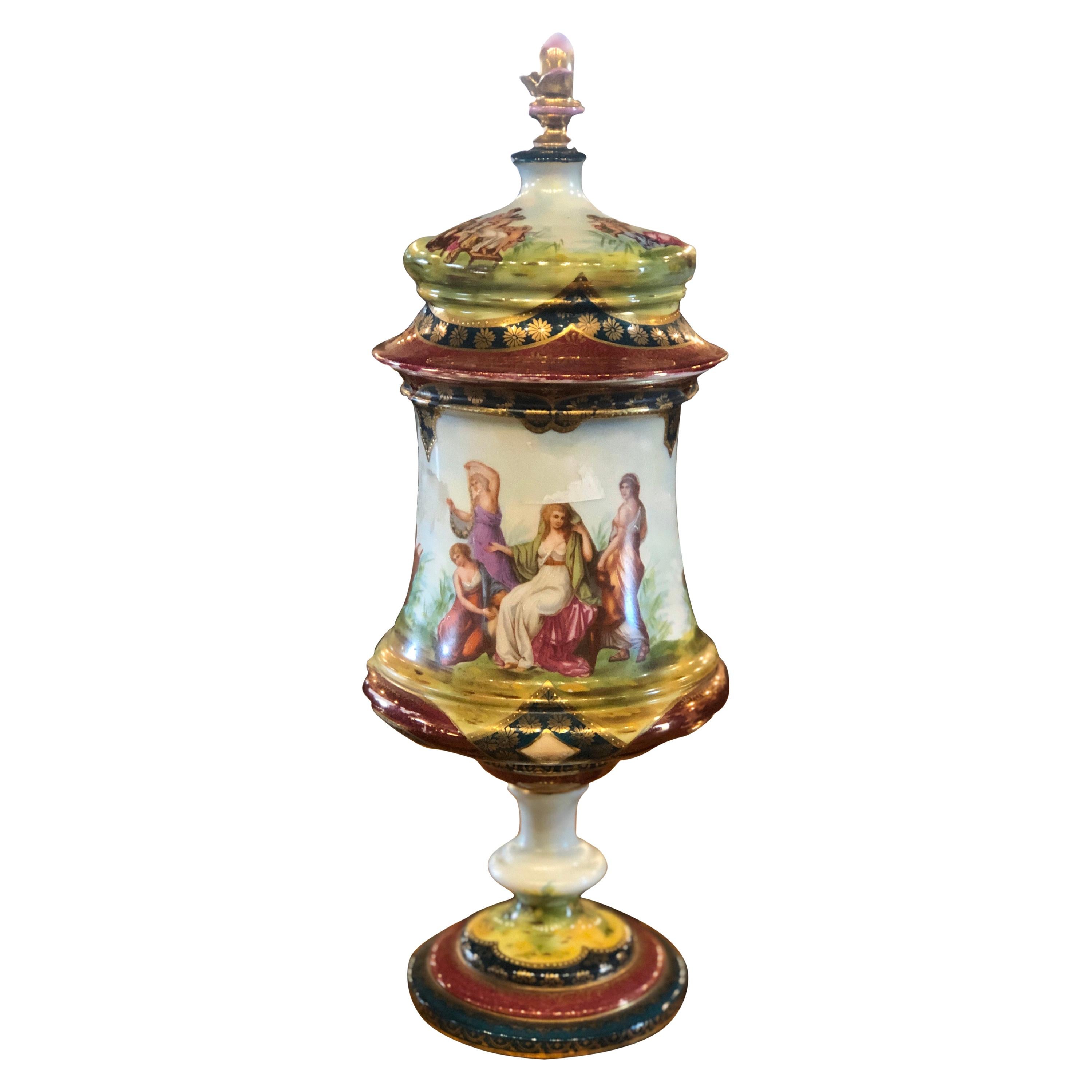 Vases en porcelaine Napoléon III du 19ème siècle, urne Royal Vienna peinte, années 1870