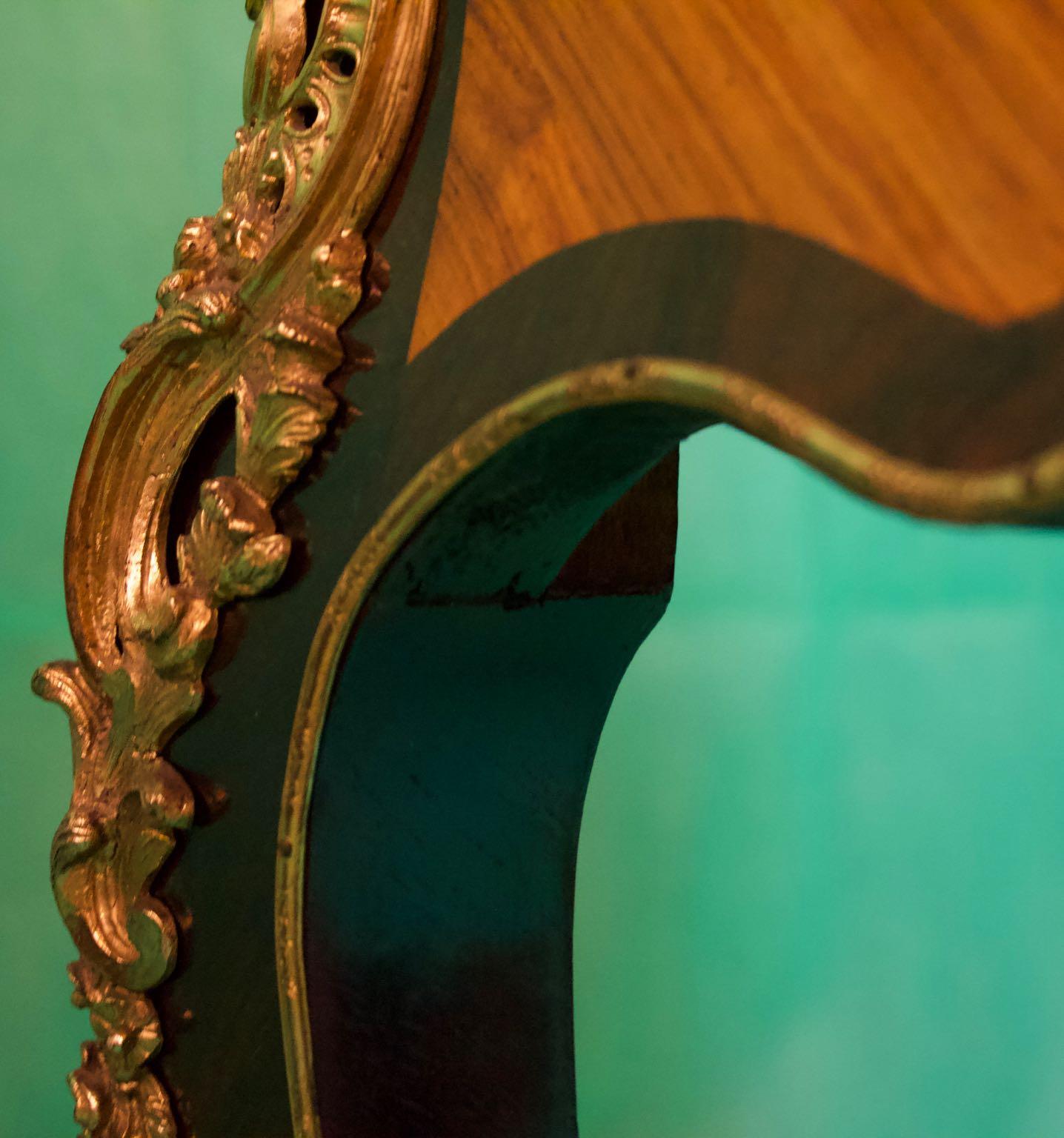 19th Century French Napoleon III Rosewood and Kingwood  Writing Table, 1850s 10