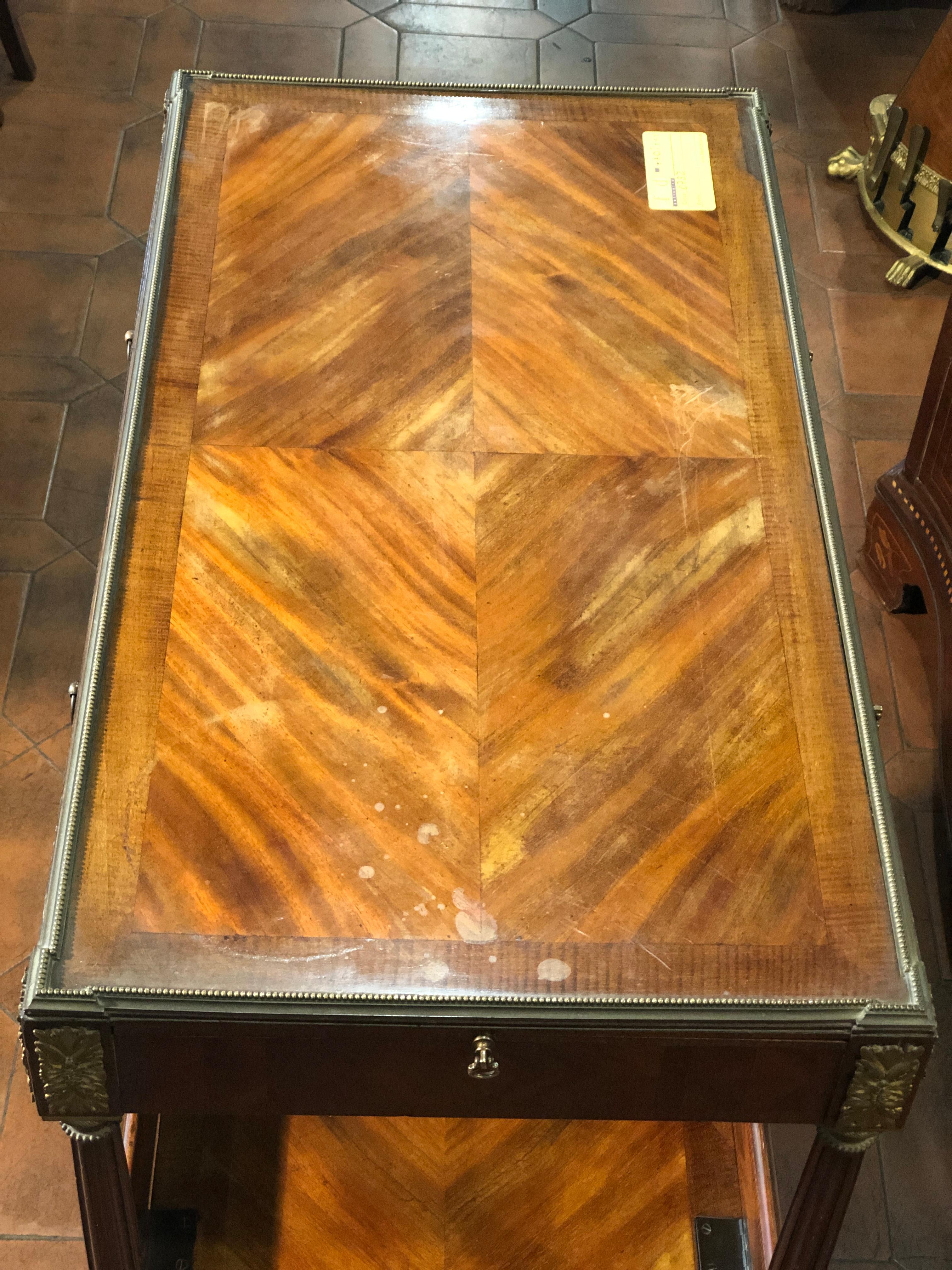 19th Century Napoleon III Rosewood France Étagère Table, 1860s 3