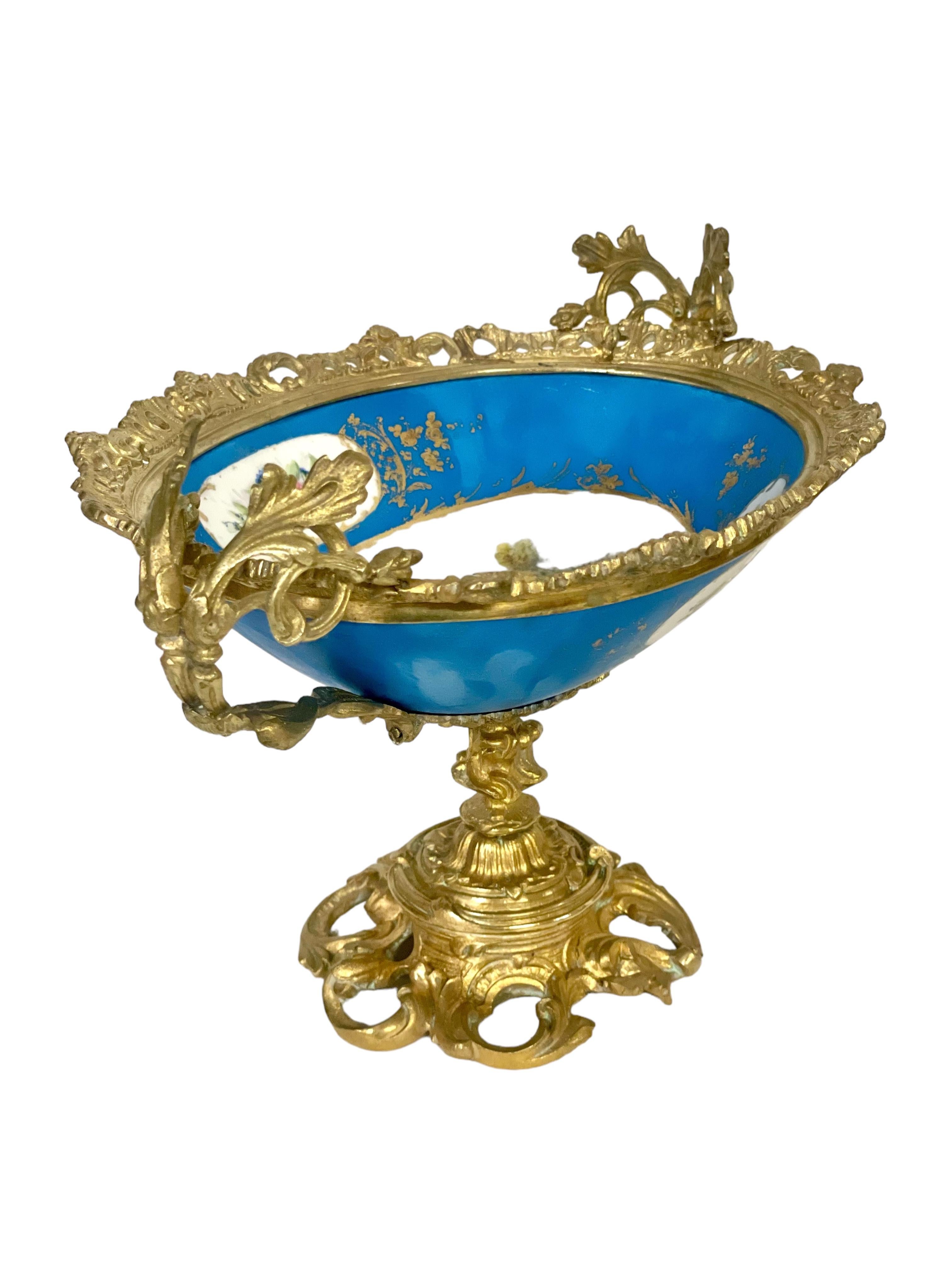 Gilt 19th Century Napoleon III Sèvres Porcelain and Bronze Centerpiece For Sale