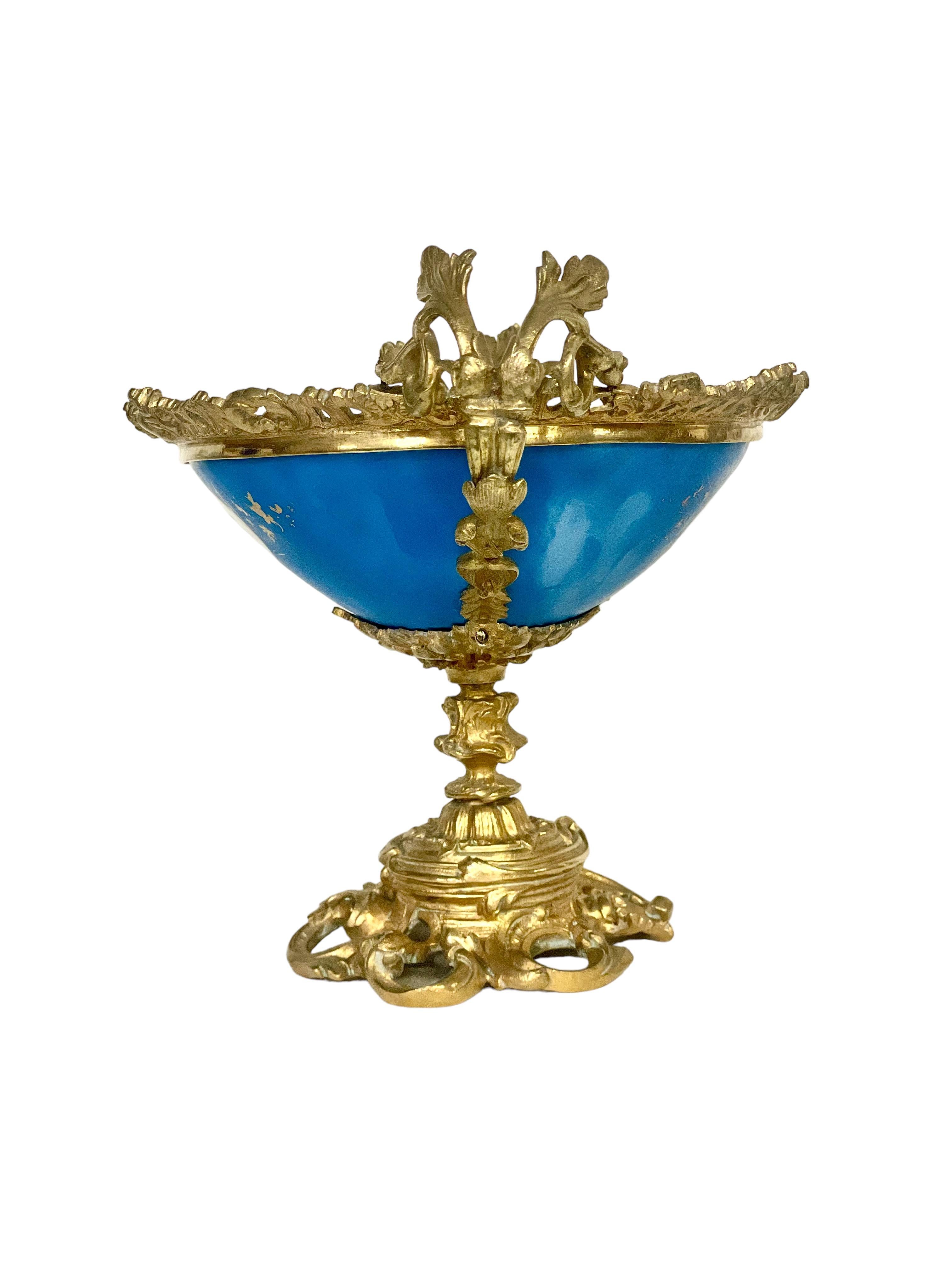19th Century Napoleon III Sèvres Porcelain and Bronze Centerpiece For Sale 1