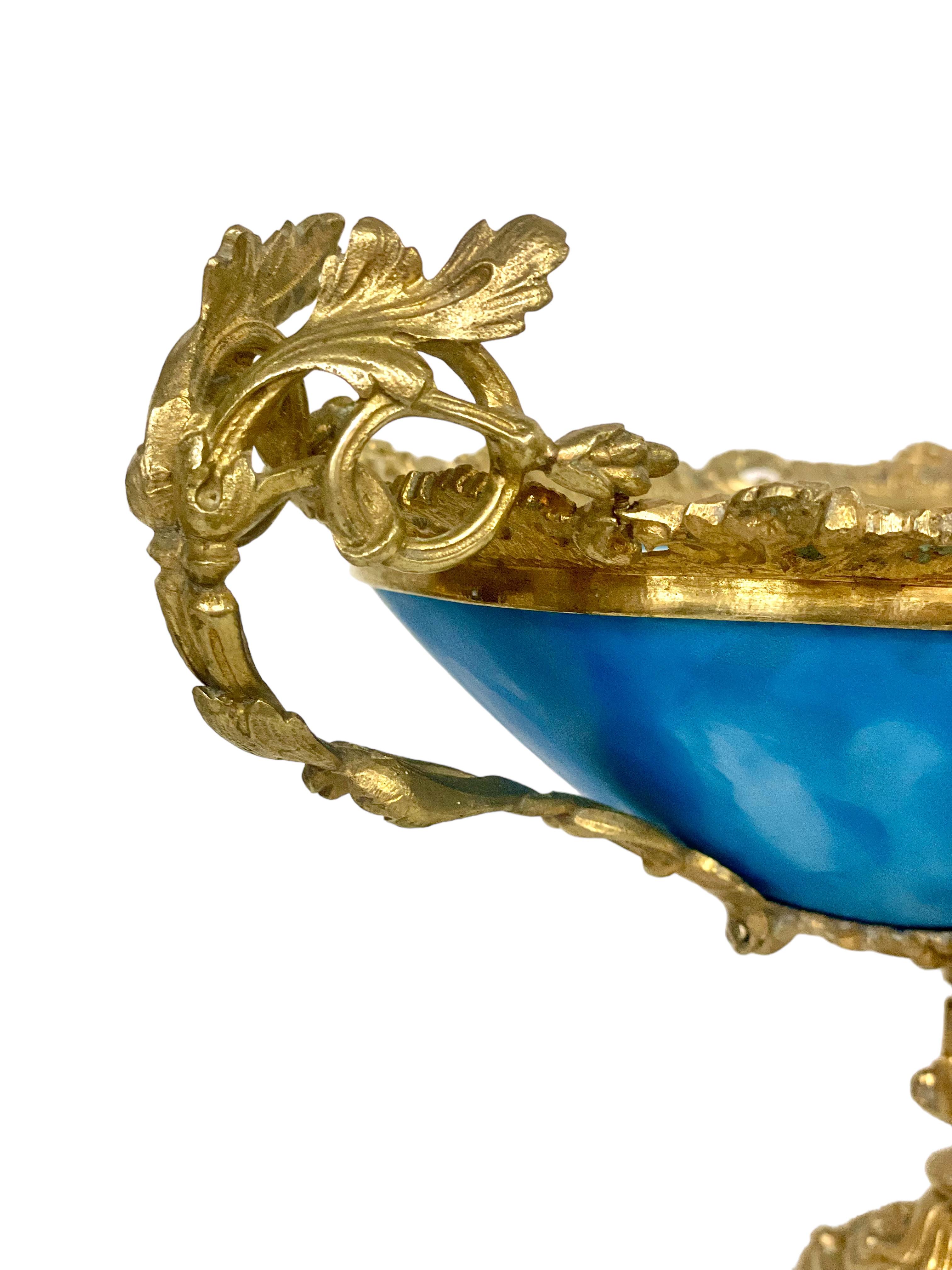 19th Century Napoleon III Sèvres Porcelain and Bronze Centerpiece For Sale 2