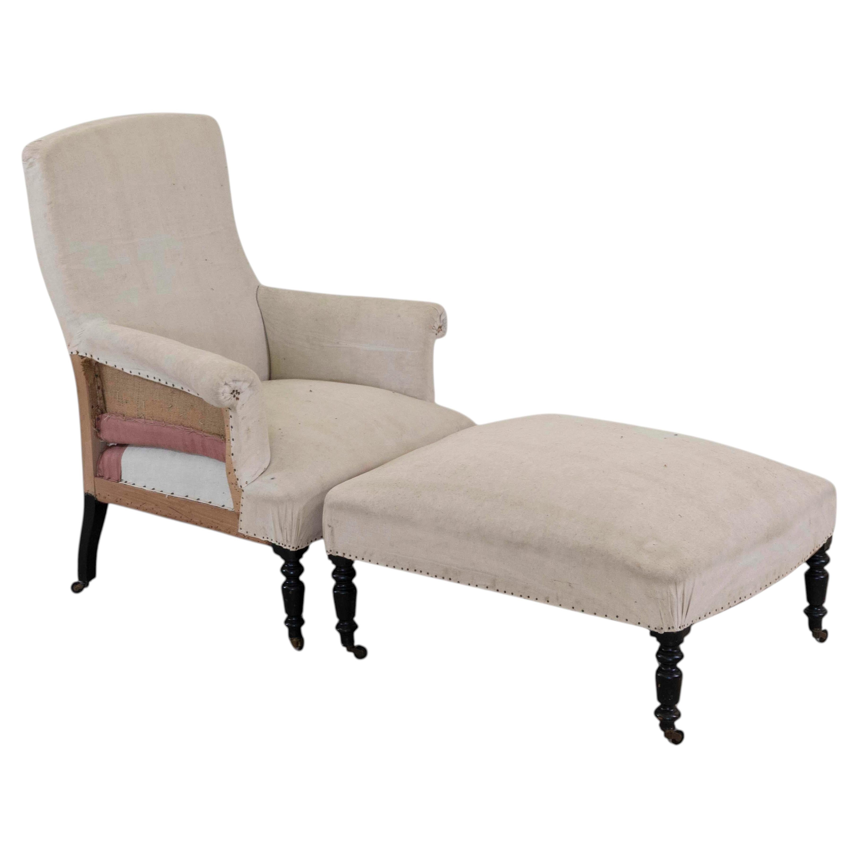 Sessel im „Square Back“-Stil aus dem 19. Jahrhundert im Stil Napoleons III. mit passendem Fußhocker im Angebot