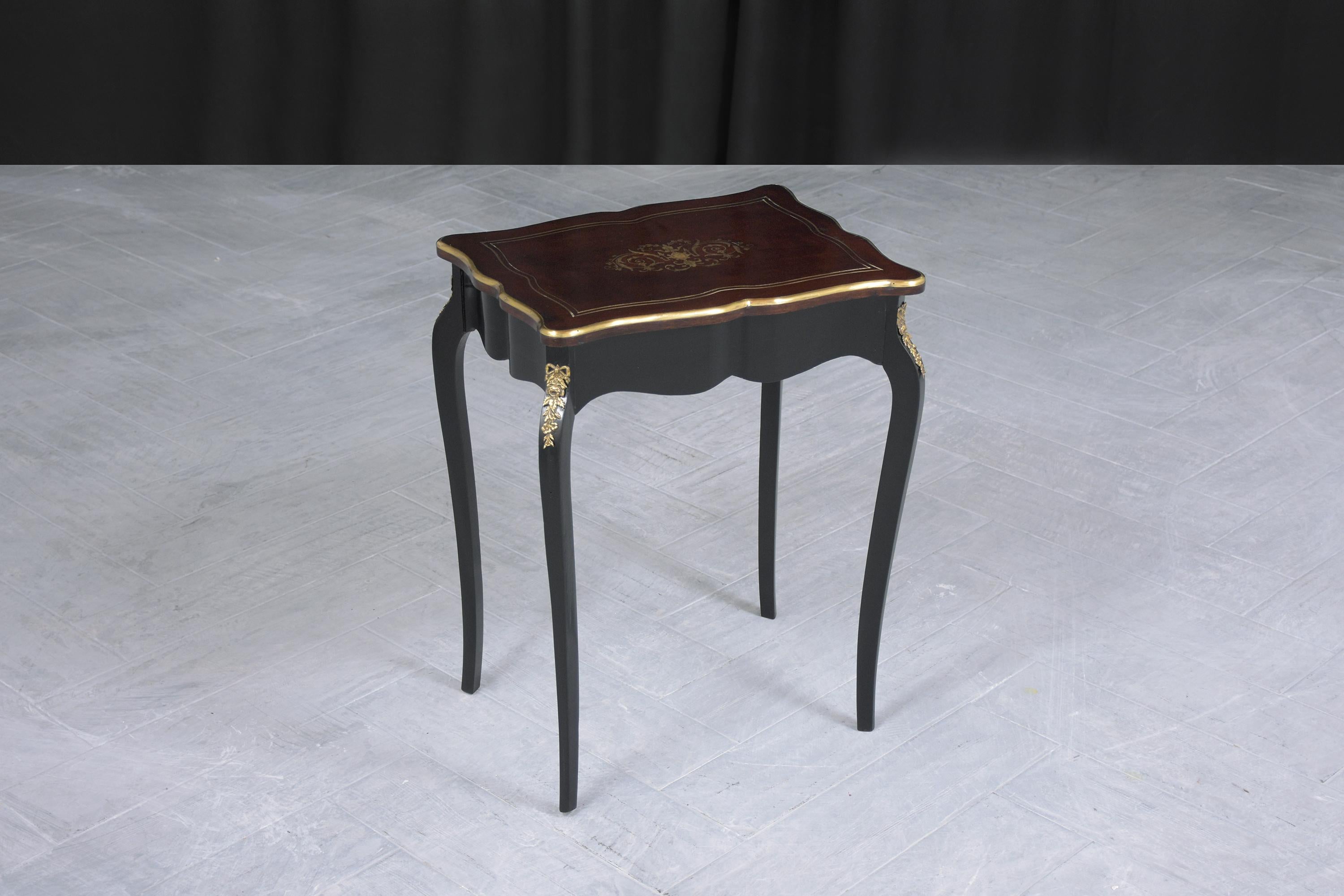 Elegant French Napoleon III Ebonized Marquetry Side Table with Brass Accents In Good Condition For Sale In Los Angeles, CA