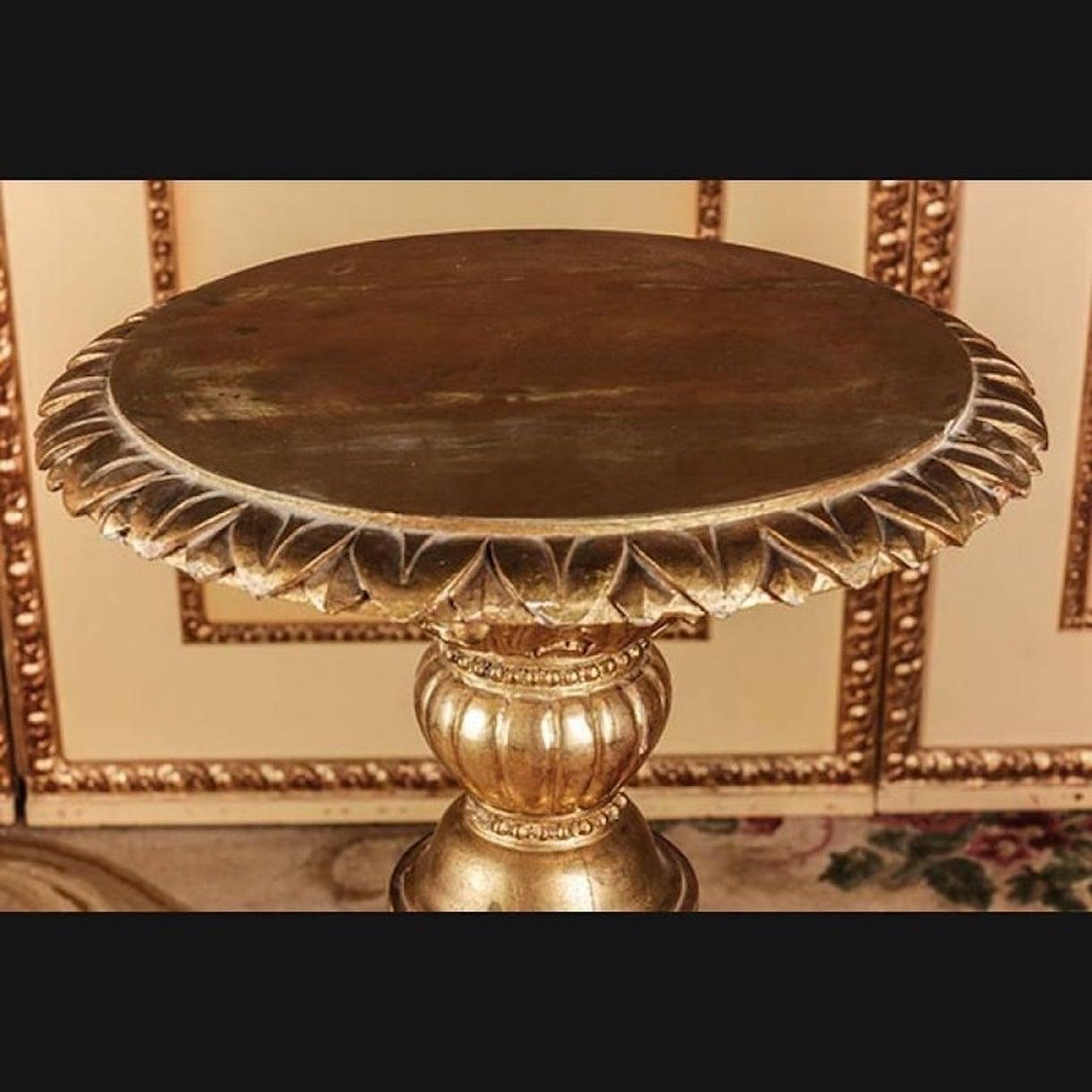 Dreiseitige Pfotensäule im Napoleon-III-Stil des 19. Jahrhunderts (Französisch) im Angebot