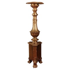 Dreiseitige Pfotensäule im Napoleon-III-Stil des 19. Jahrhunderts