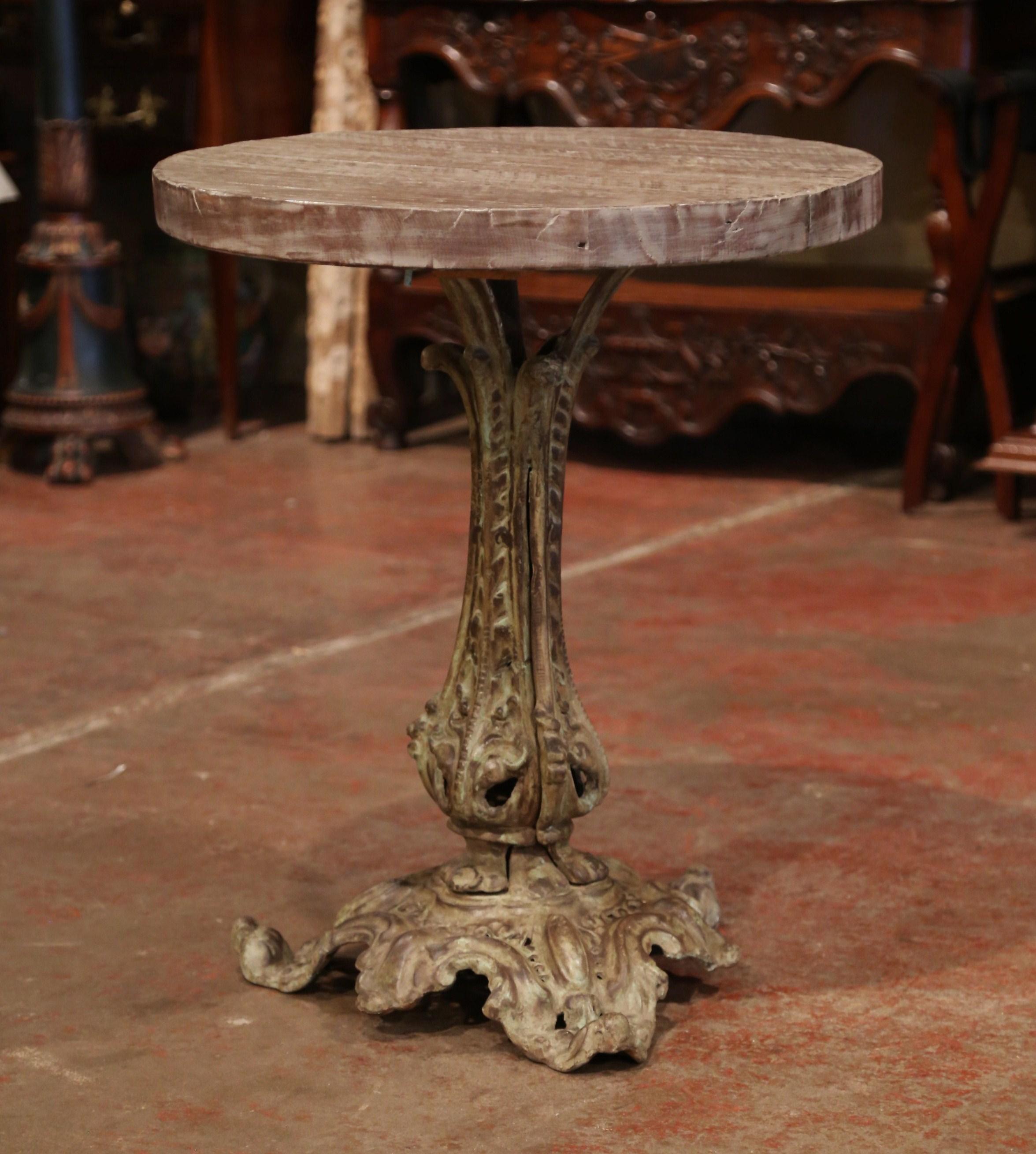 19th Century Napoleon III Verdigris Iron Pedestal Table with Weathered Wood Top In Excellent Condition In Dallas, TX