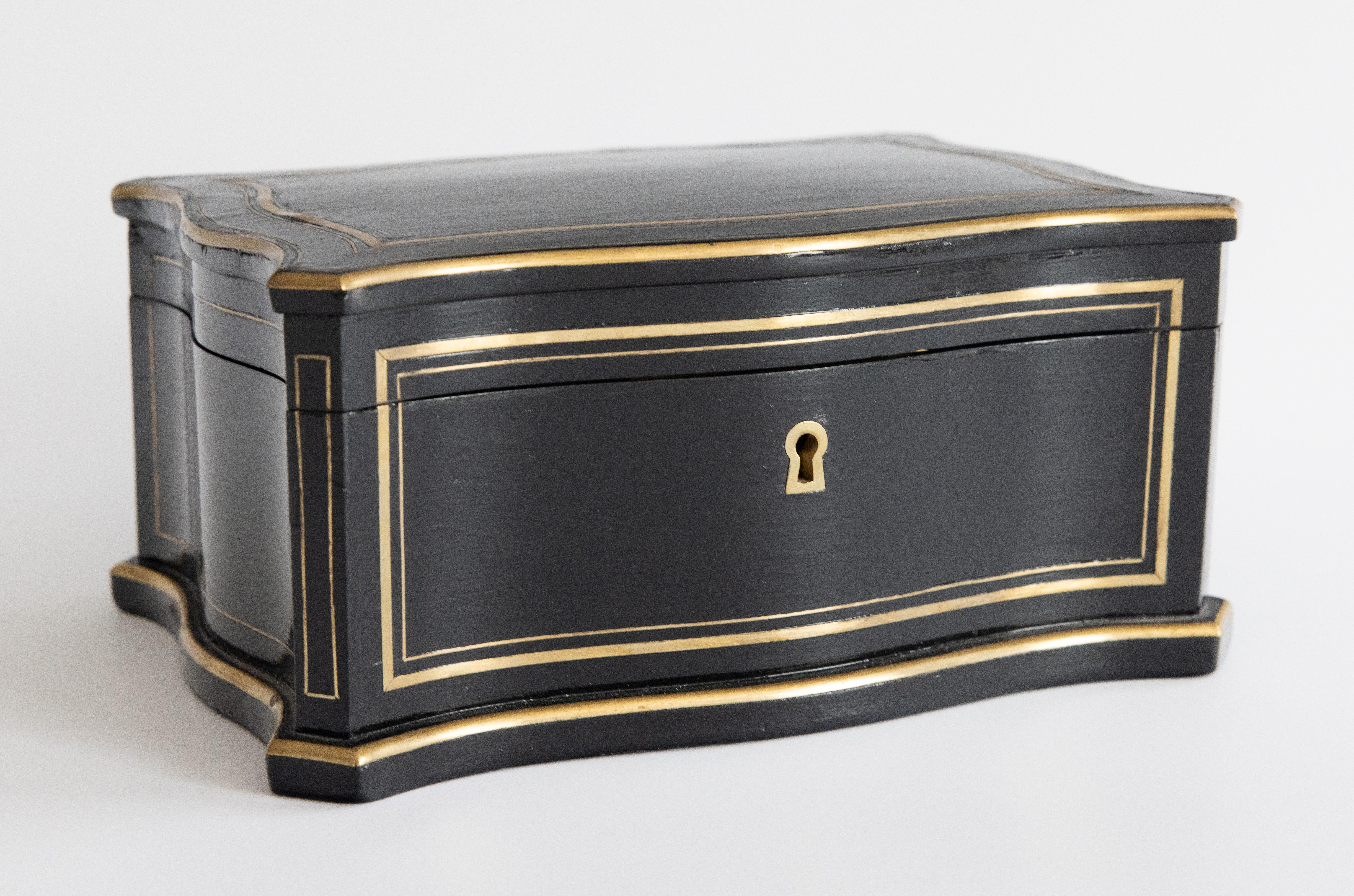19. Jahrhundert Napoleon III Vervelle Ebonle Box mit Messing-Inlay im Angebot 7