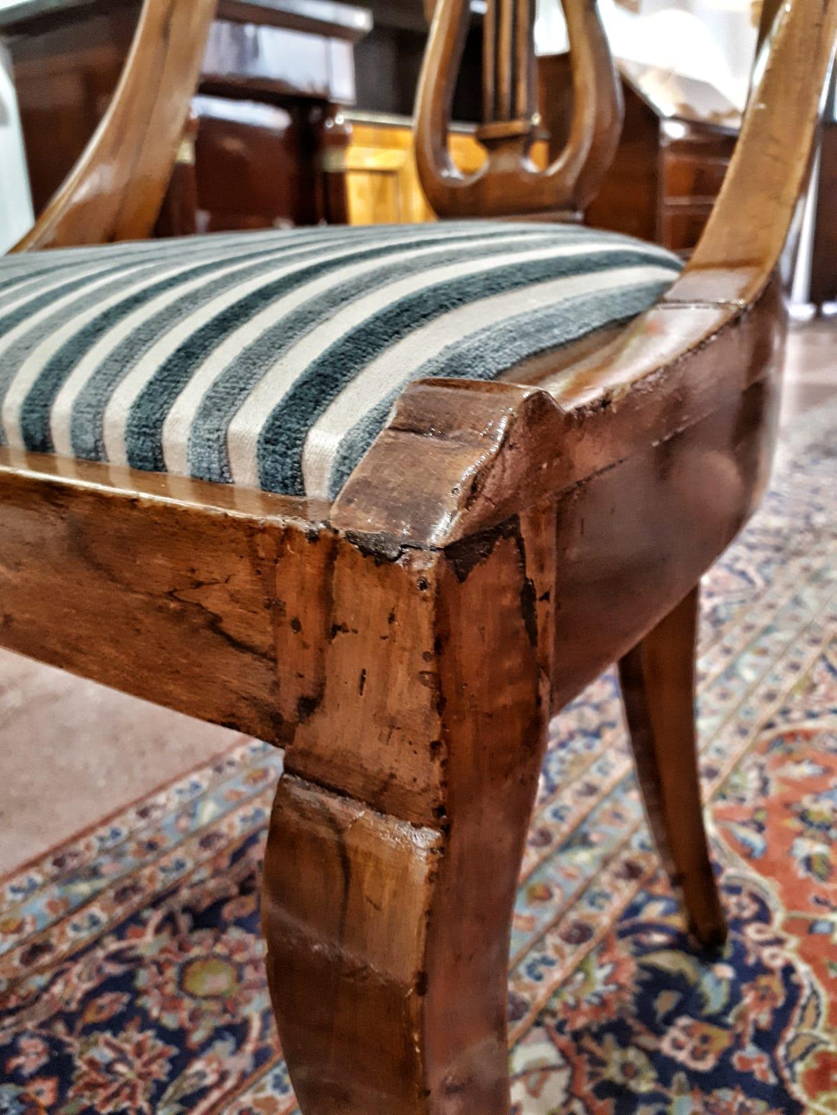 19th Century Napoleon III Walnut French Gondola Chair Restored In Excellent Condition For Sale In Toledo, Castilla La Mancha