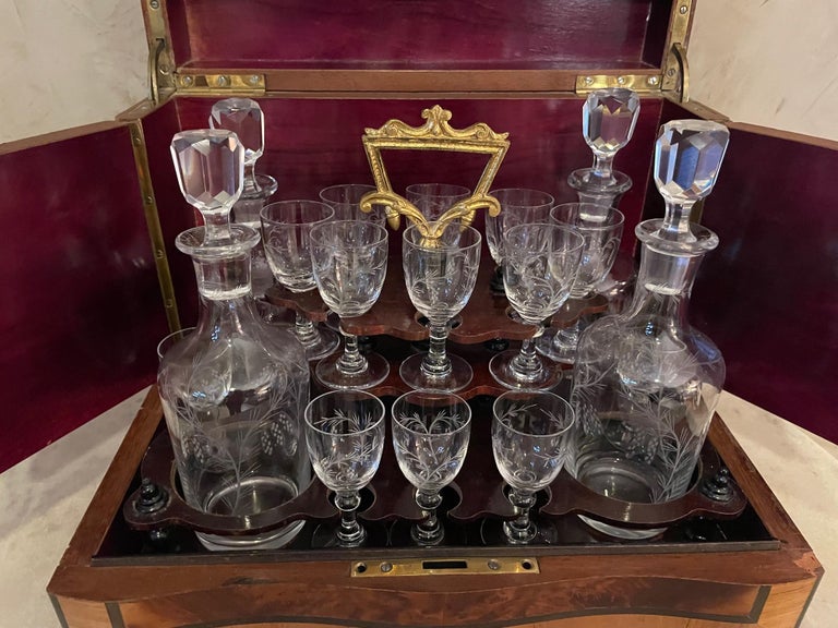 19th Century Napoleon III Walnut Veneer and Brass Marquetry Liquor Cellar For Sale 5