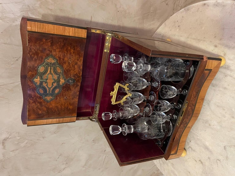 19th Century Napoleon III Walnut Veneer and Brass Marquetry Liquor Cellar For Sale 12