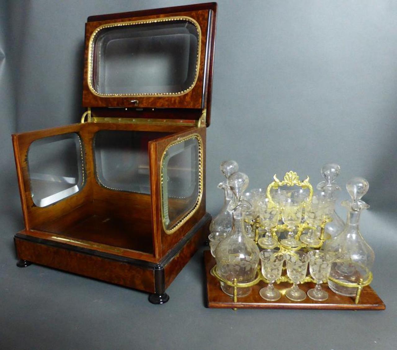19th Century Napoleon III Wood Marquetry and Beveled Glasses Liquor Cellar For Sale 3