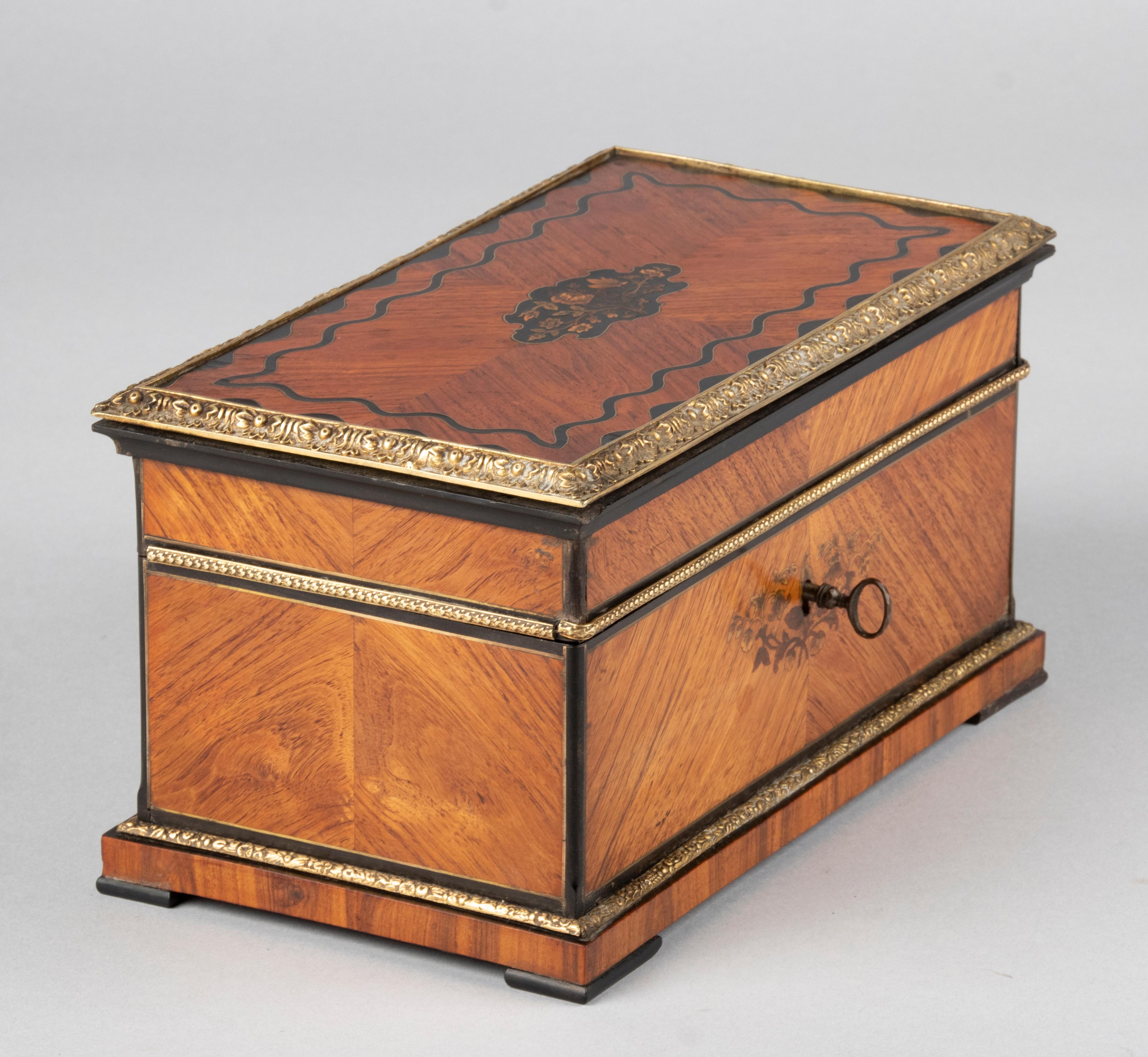 19th Century Napoleon III Wood Marquetry Teacaddy For Sale 11