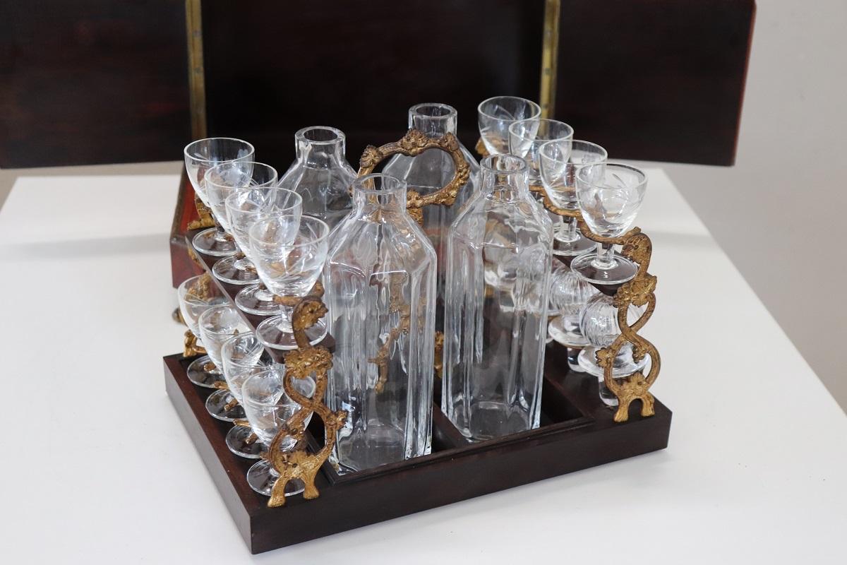 Cave à liqueur ou boîte à liqueur en bois et bronze Napoléon III du 19ème siècle en vente 10