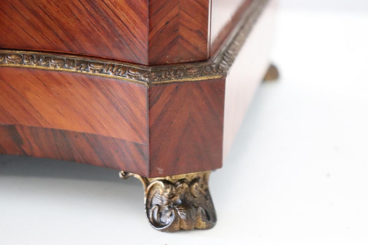 Bronze Cave à liqueur ou boîte à liqueur en bois et bronze Napoléon III du 19ème siècle en vente