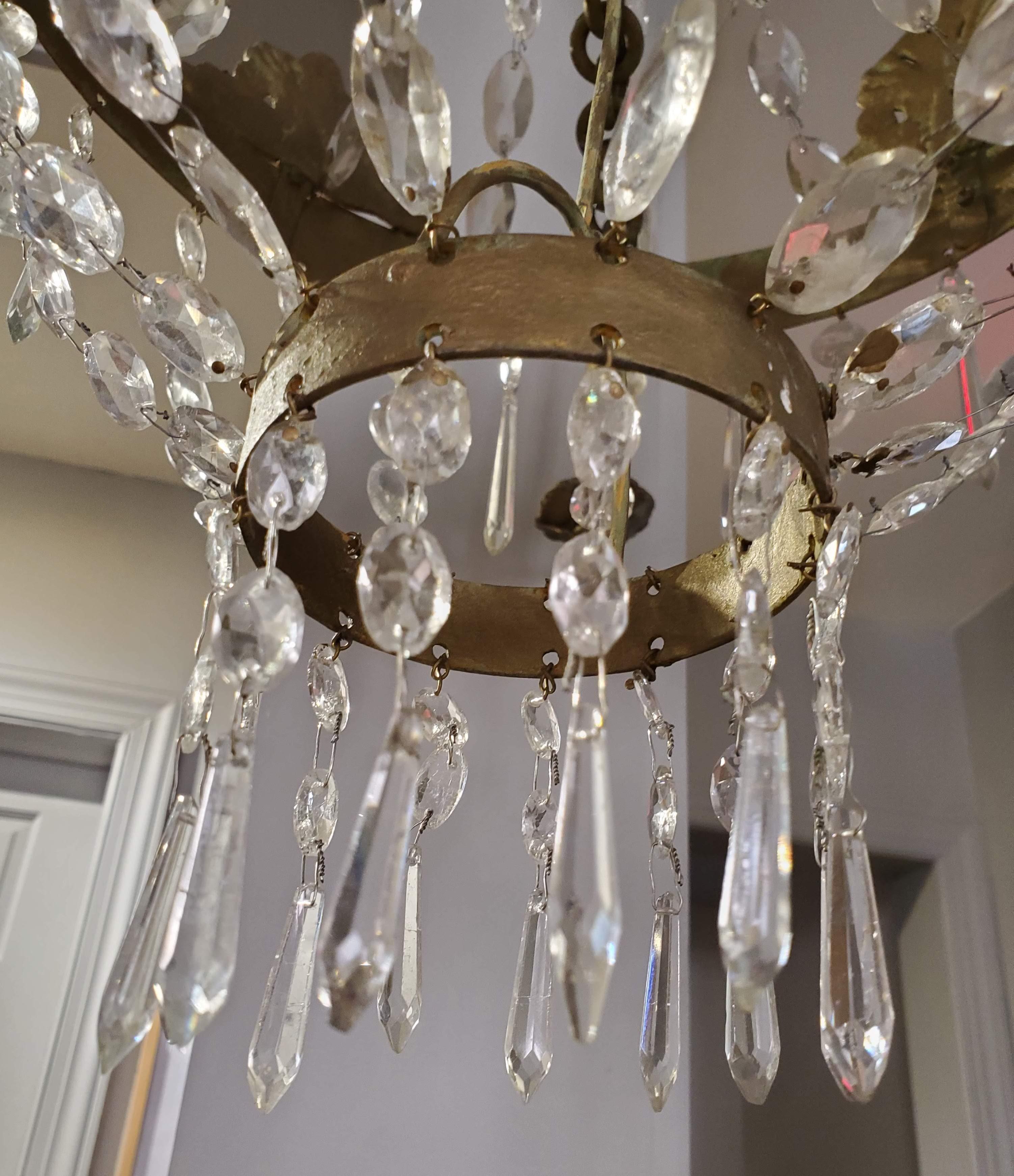 Late 19th Century Napoleonic Crystal and Gold Gilt Tole Metal Chandelier For Sale 2