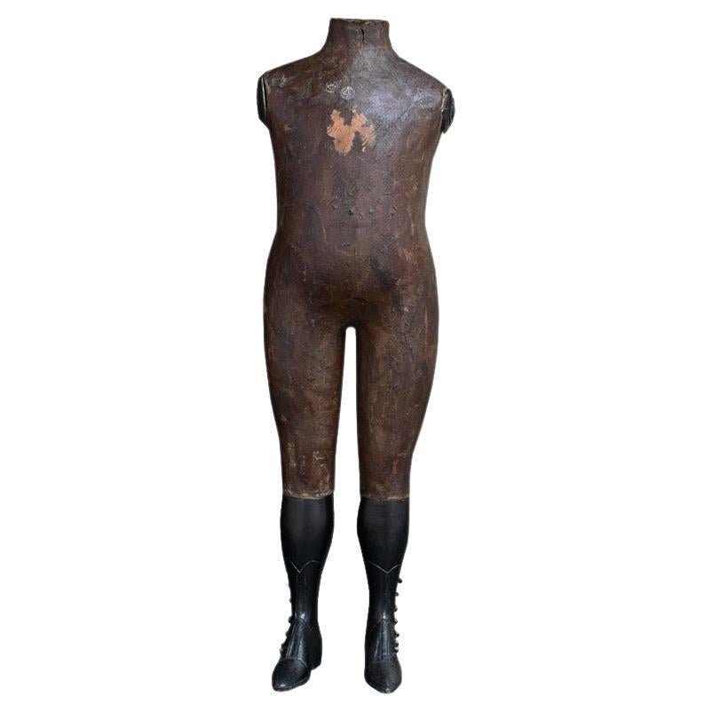 Mannequin de magasin napoléonien en papier mâché et en pin pour enfant du 19e siècle en vente