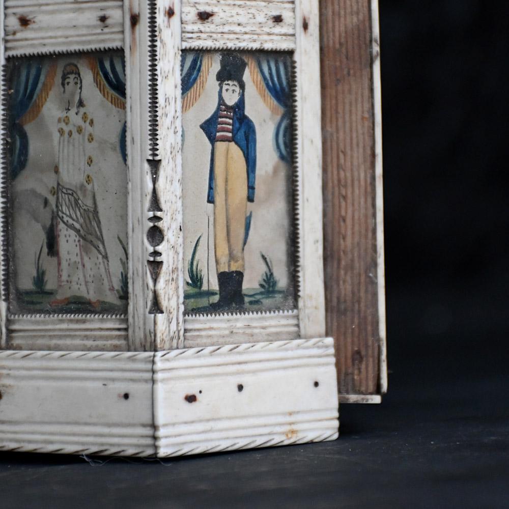 Hand-Carved 19th Century Napoleonic Prisoner of War Painted Casket Dominoes Set For Sale
