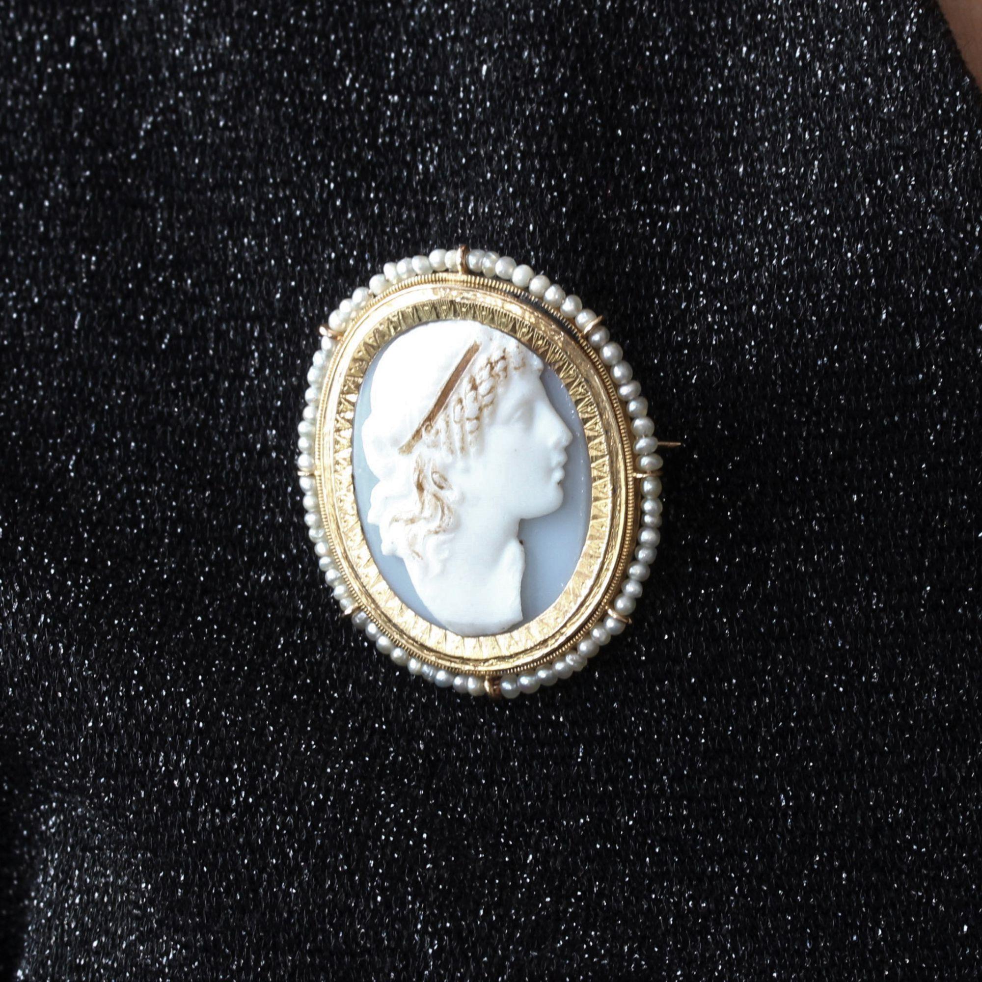 19th Century Natural Pearl Cameo Yellow Gold Brooch For Sale 6