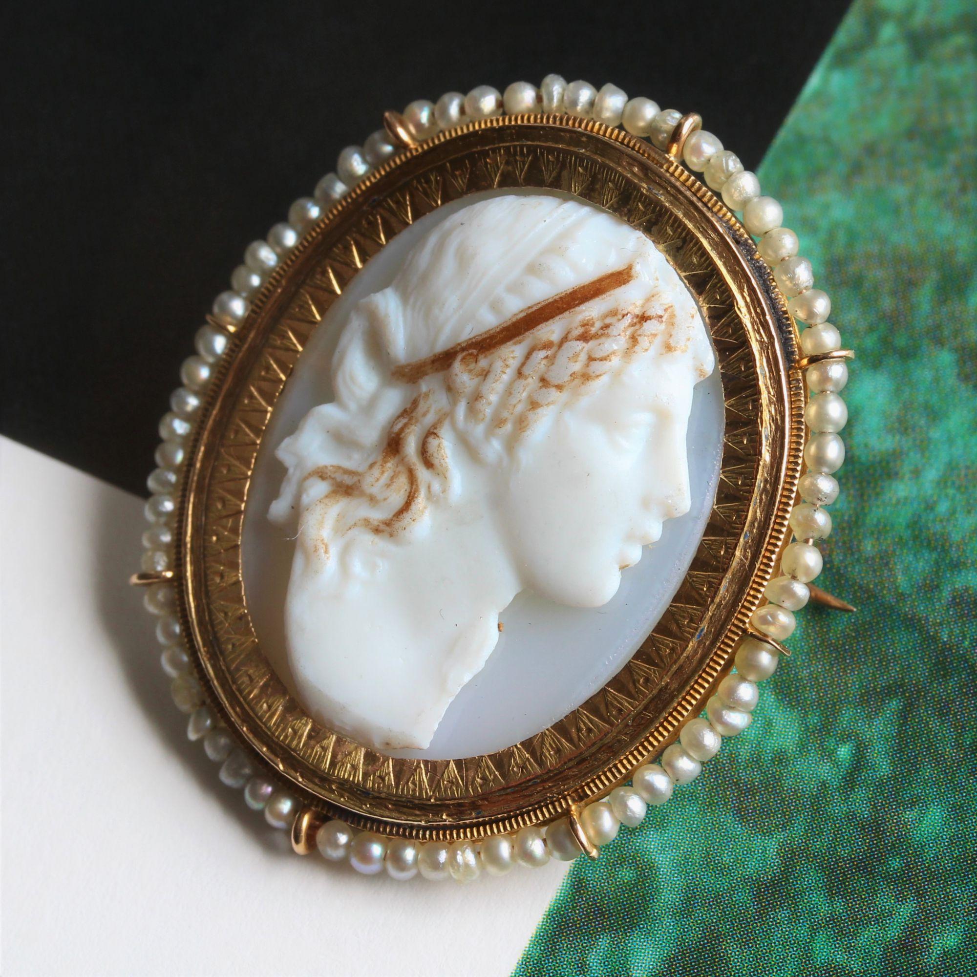 Bead 19th Century Natural Pearl Cameo Yellow Gold Brooch For Sale