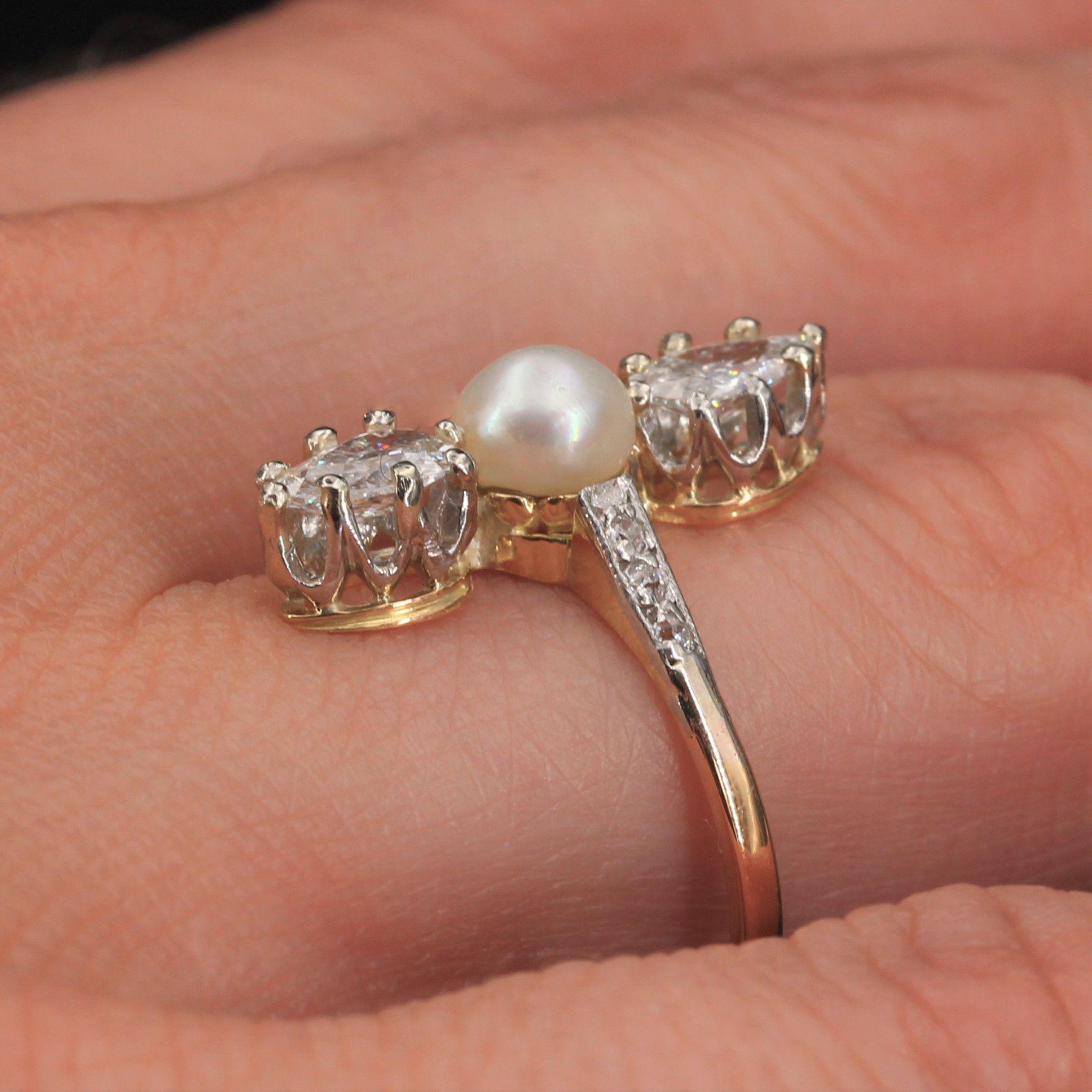 19th Century Natural Pearl Pear- Cut Diamonds 18 Karat Yellow Gold Ring For Sale 2