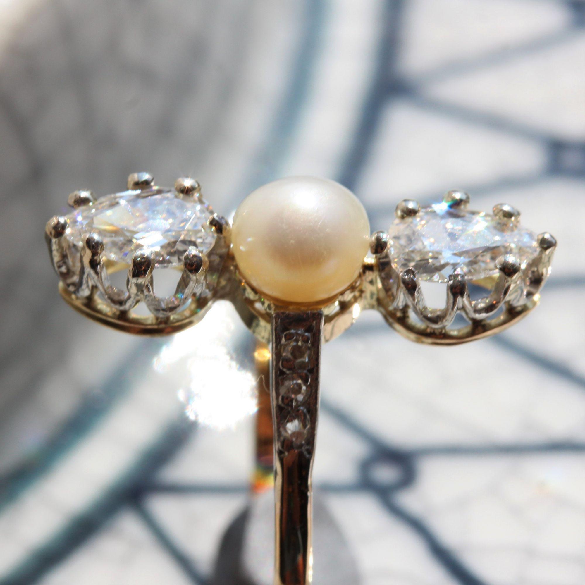 19th Century Natural Pearl Pear- Cut Diamonds 18 Karat Yellow Gold Ring For Sale 7