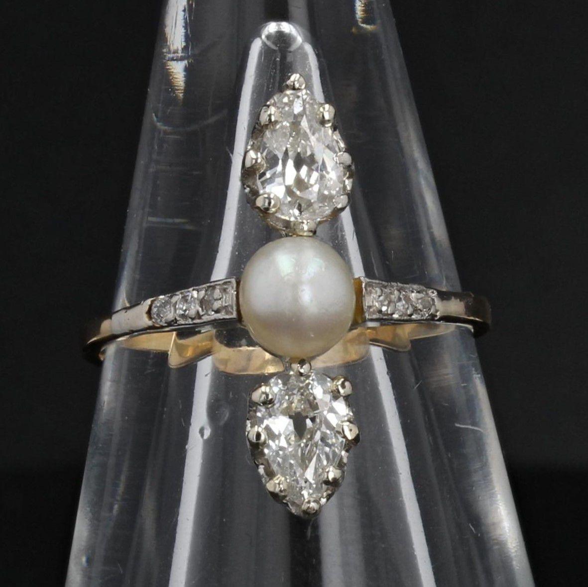 19th Century Natural Pearl Pear- Cut Diamonds 18 Karat Yellow Gold Ring For Sale 1