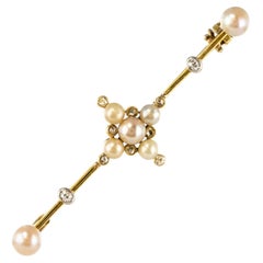 Broche en or jaune 18 carats avec perles naturelles du XIXe sicle