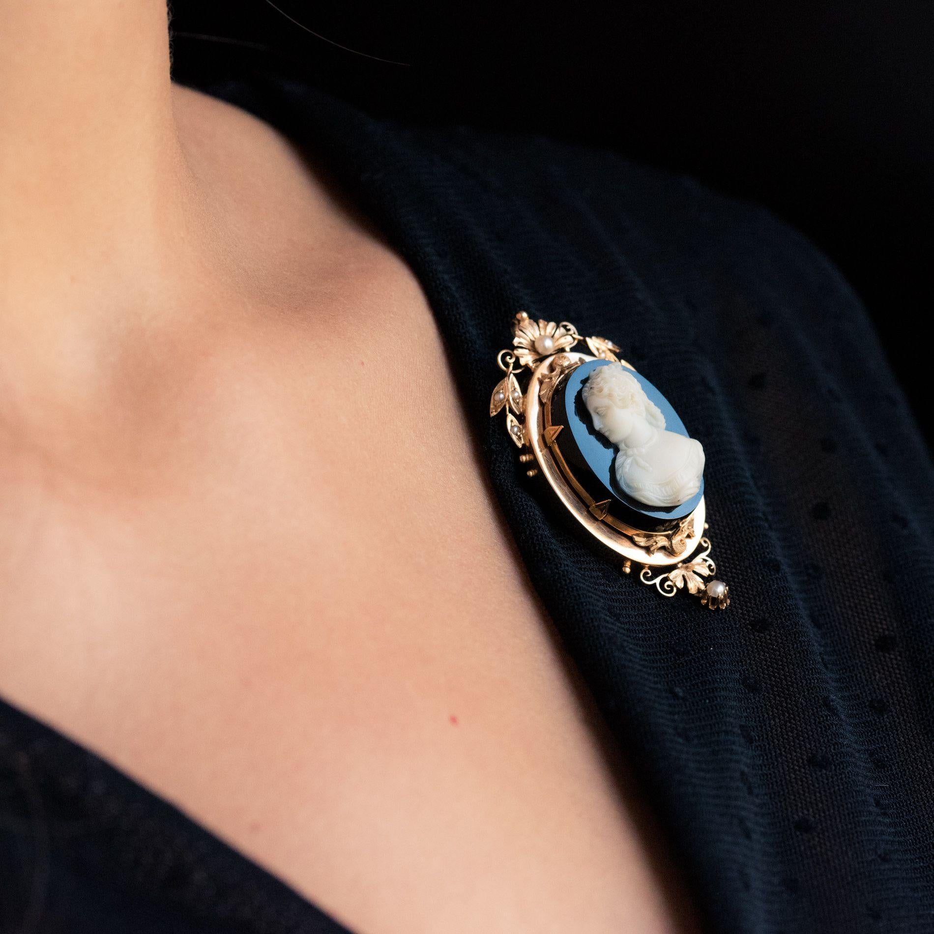 19th Century Natural Pearls Onyx Cameo 18 Karat Rose Gold Pendant Brooch 2