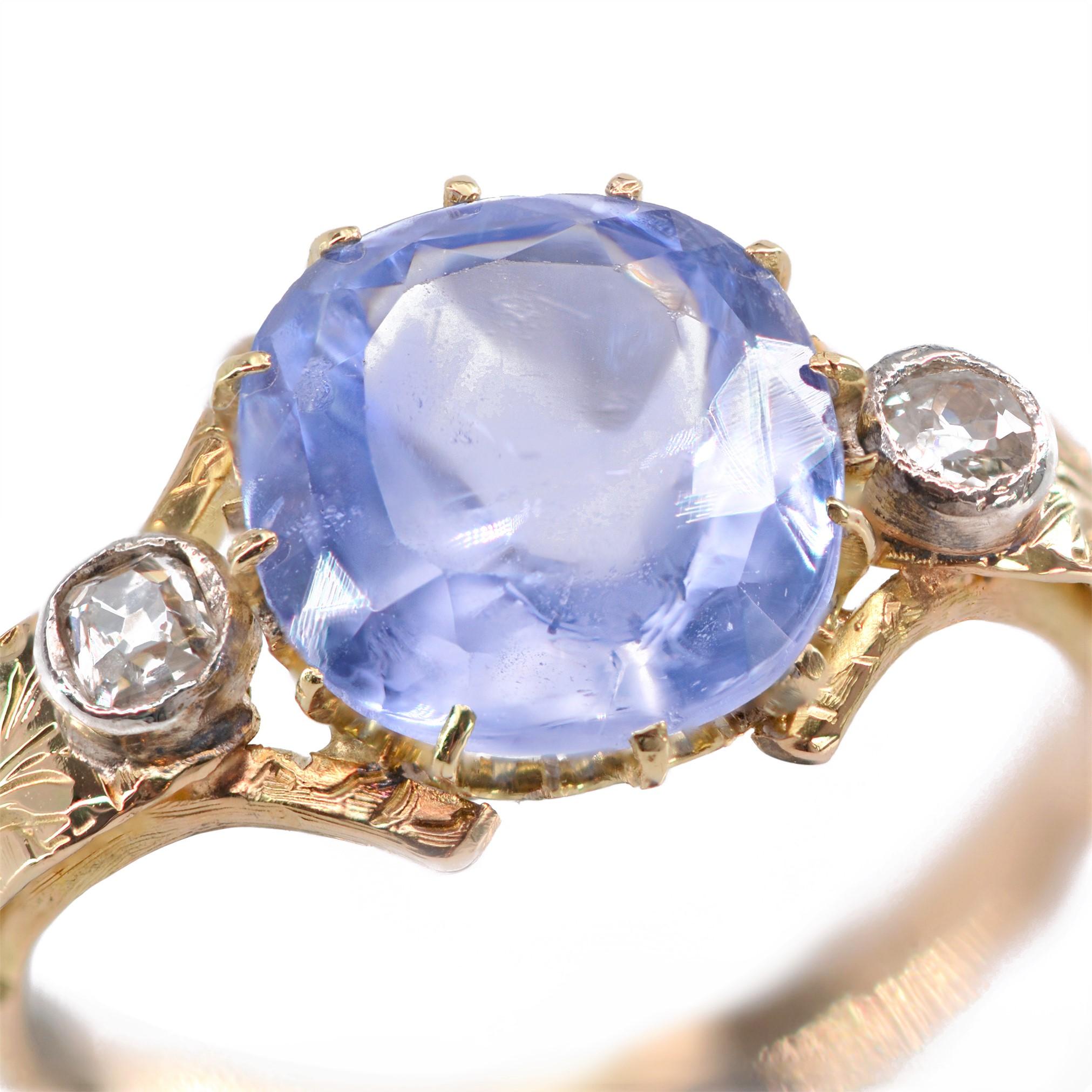 19th Century Natural Sapphire Diamonds 18 Karat Yellow Gold Ring For Sale 5