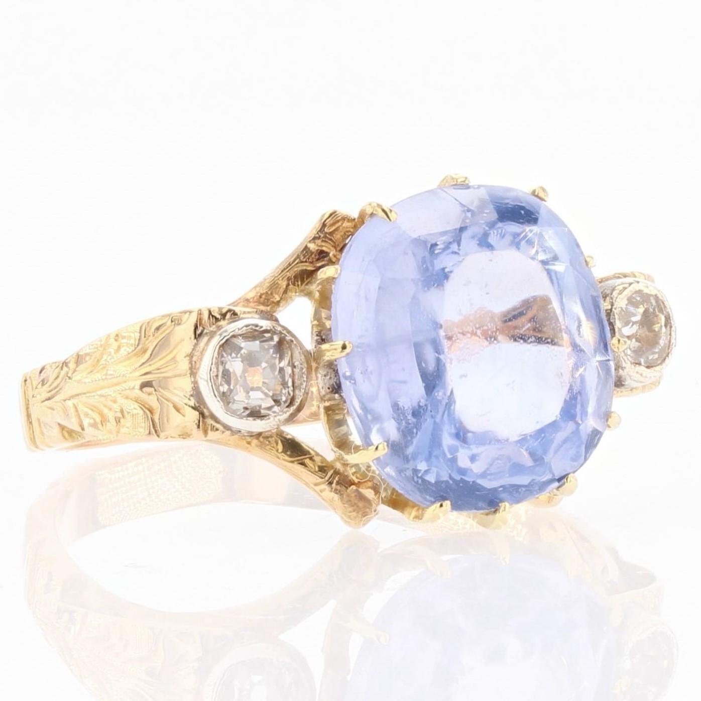 Cushion Cut 19th Century Natural Sapphire Diamonds 18 Karat Yellow Gold Ring For Sale