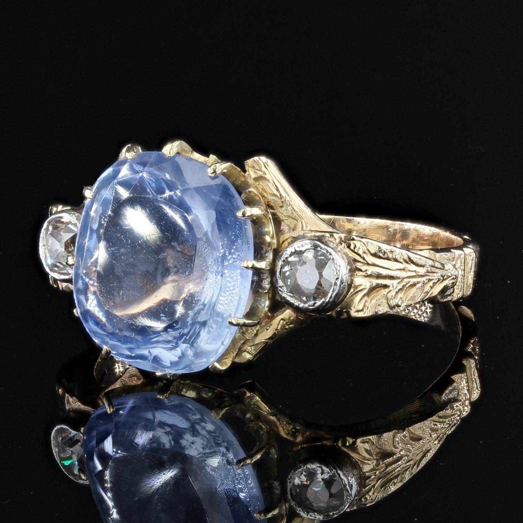 19th Century Natural Sapphire Diamonds 18 Karat Yellow Gold Ring In Good Condition For Sale In Poitiers, FR