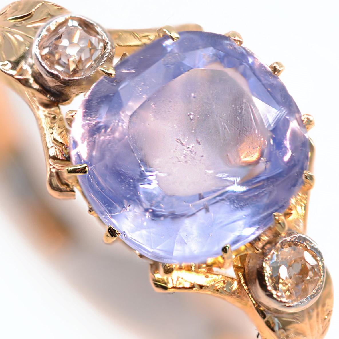 19th Century Natural Sapphire Diamonds 18 Karat Yellow Gold Ring For Sale 2