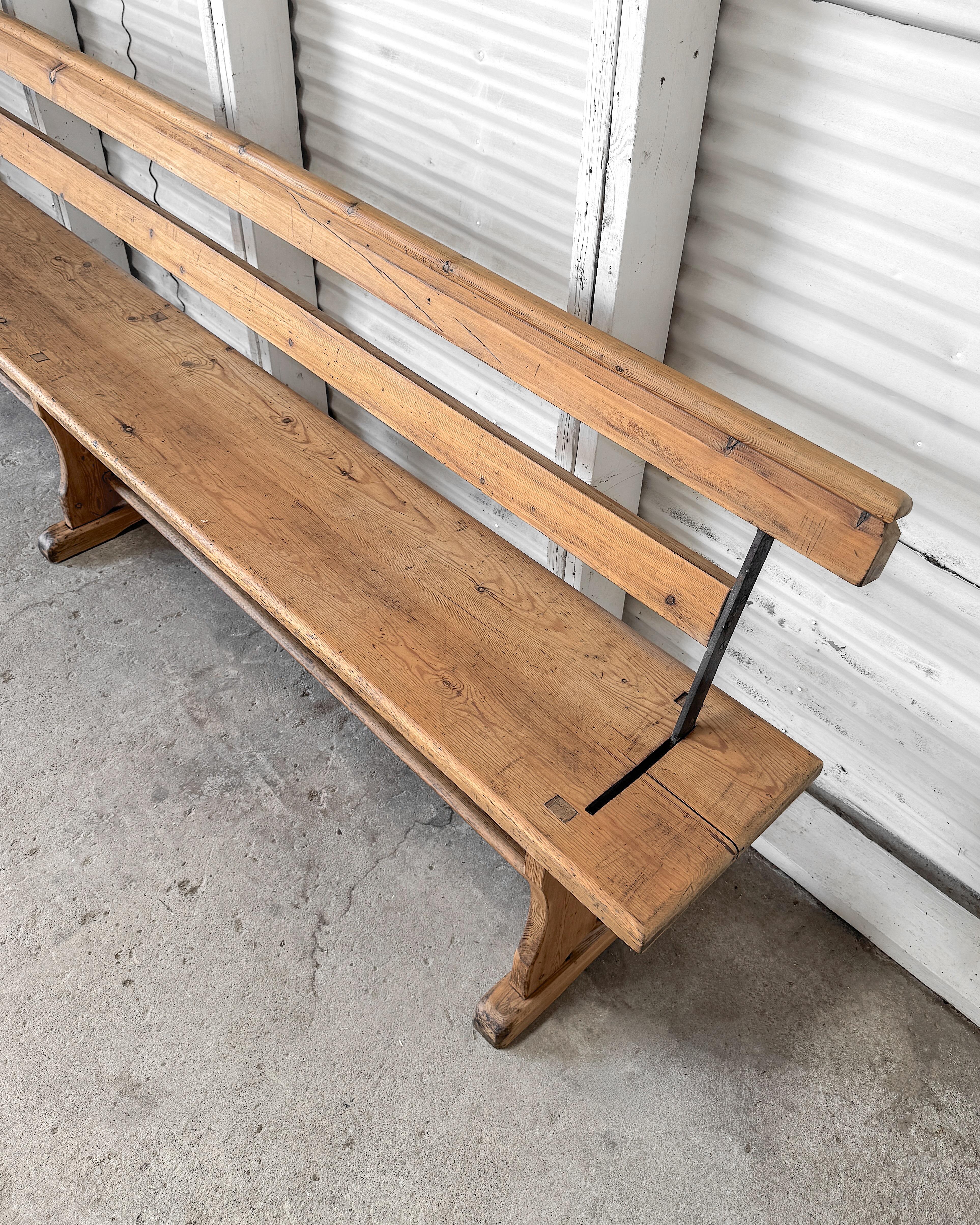 Banco de Plataforma Ferroviaria Galés de Madera Natural del Siglo XIX en venta 4