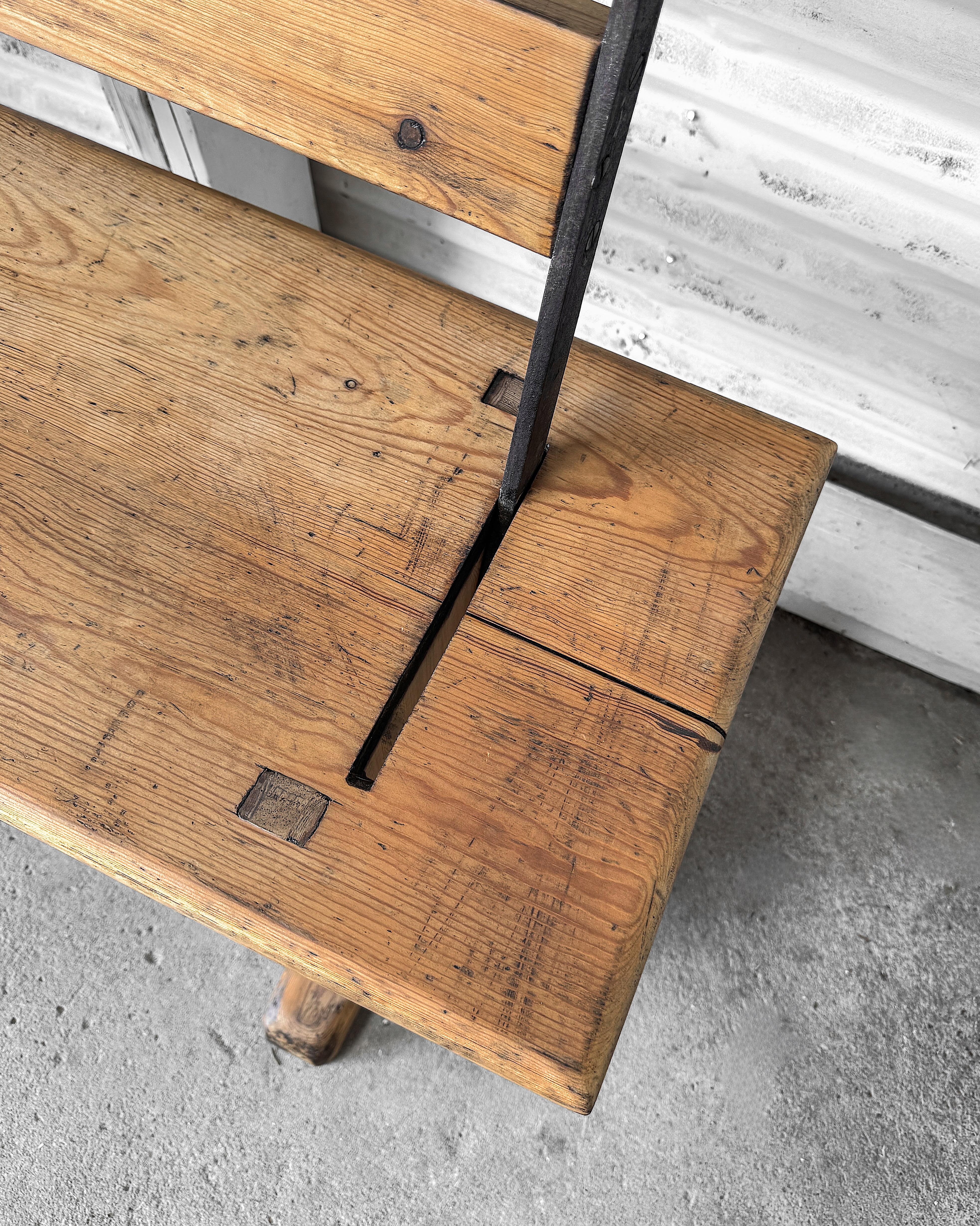 Banco de Plataforma Ferroviaria Galés de Madera Natural del Siglo XIX en venta 5