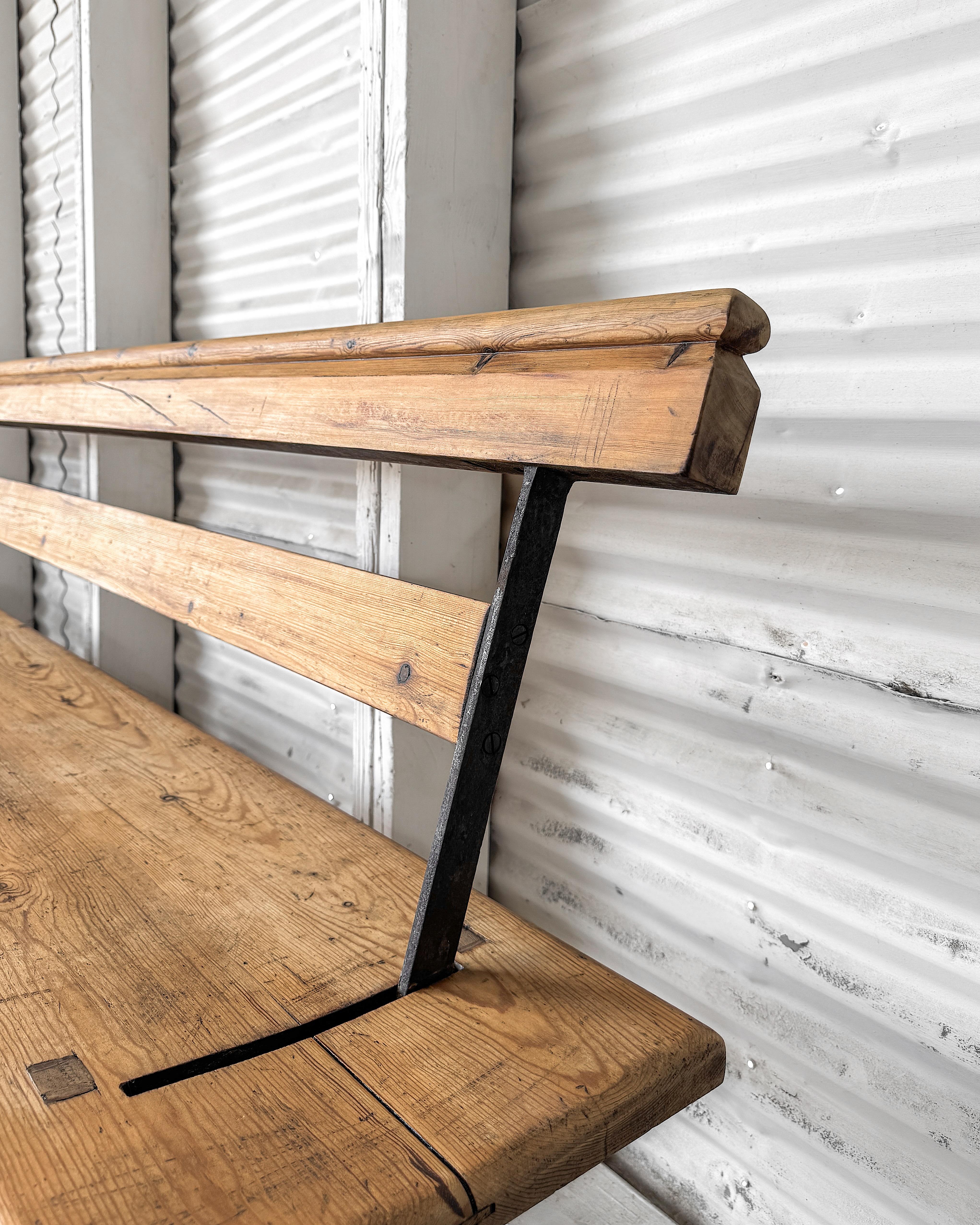 Banco de Plataforma Ferroviaria Galés de Madera Natural del Siglo XIX en venta 3