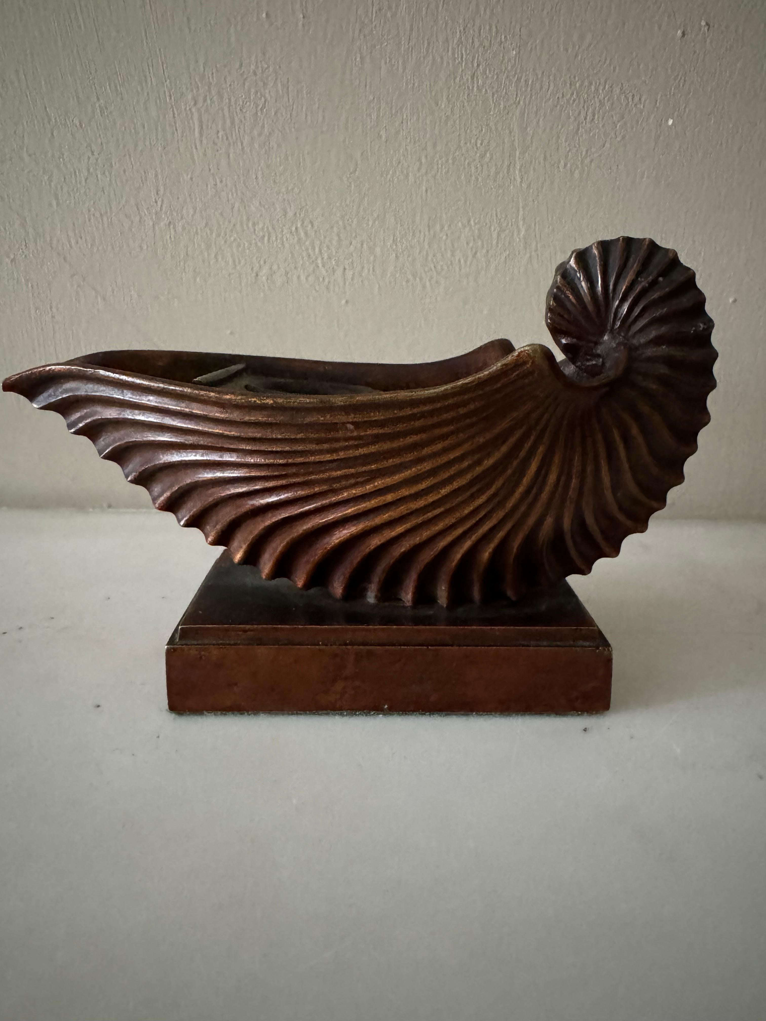 Ferro Calamaio nautilus/portacarte del XIX secolo in vendita