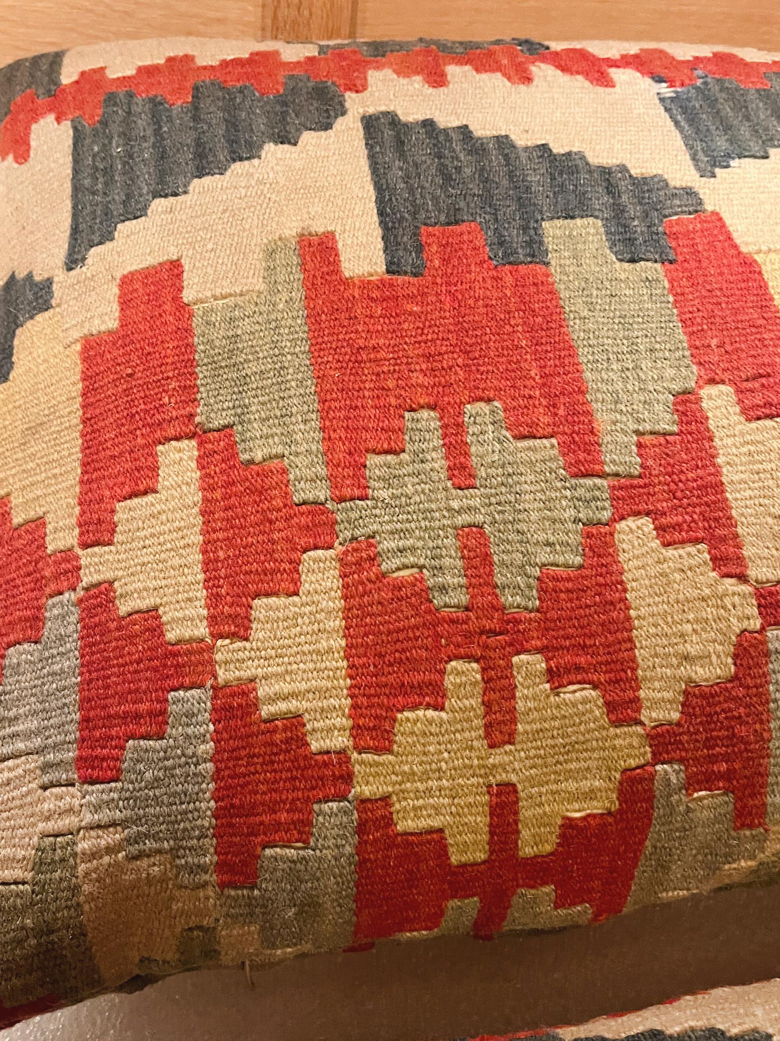 Cuscini coperta Navajo del XIX secolo - una coppia In condizioni buone in vendita a New York, NY