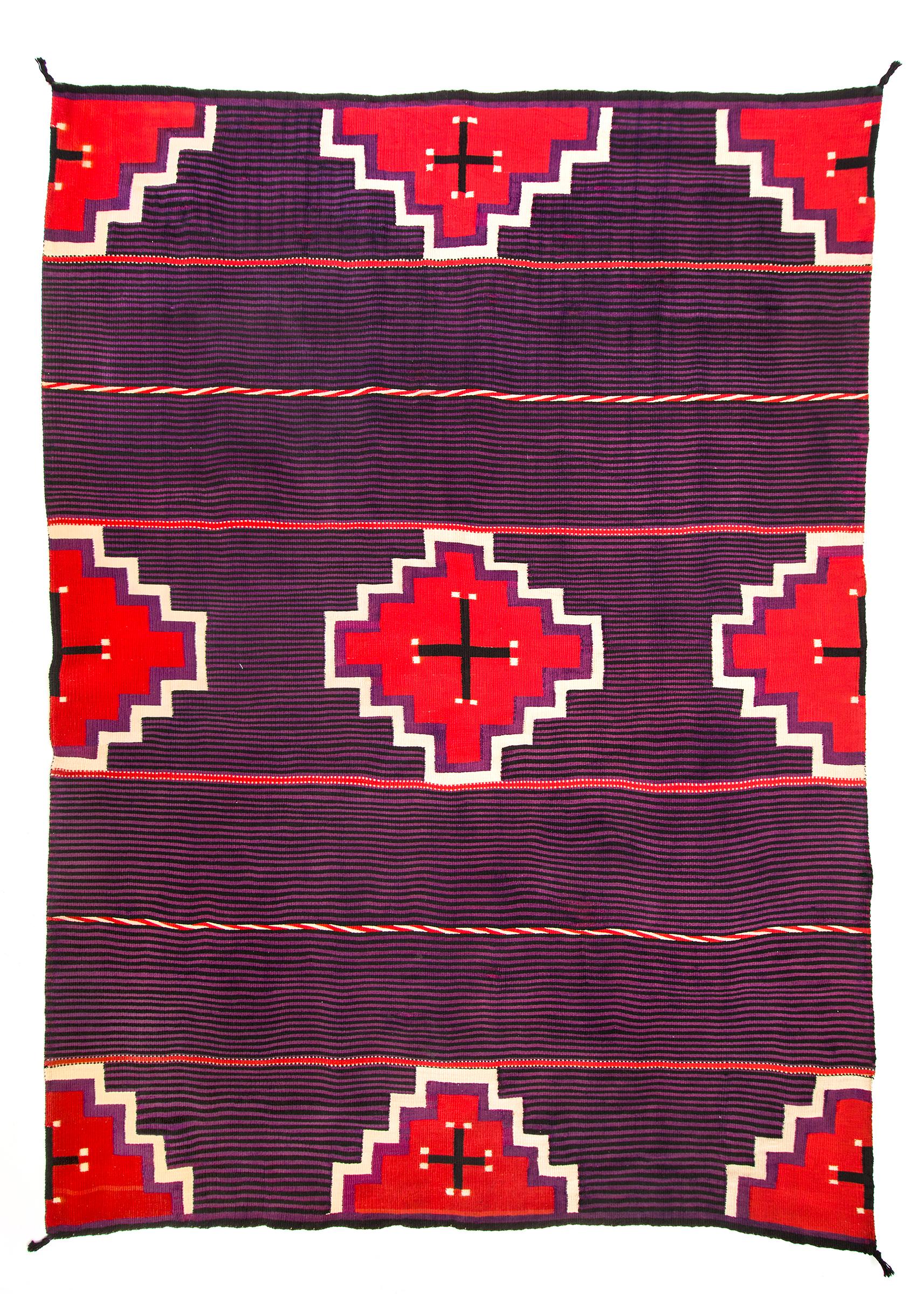 Navajo-Deckendecke aus dem 19. Jahrhundert mit neun Spitzendiamanten und Kreuz mit rotem Kreuz im Angebot 1
