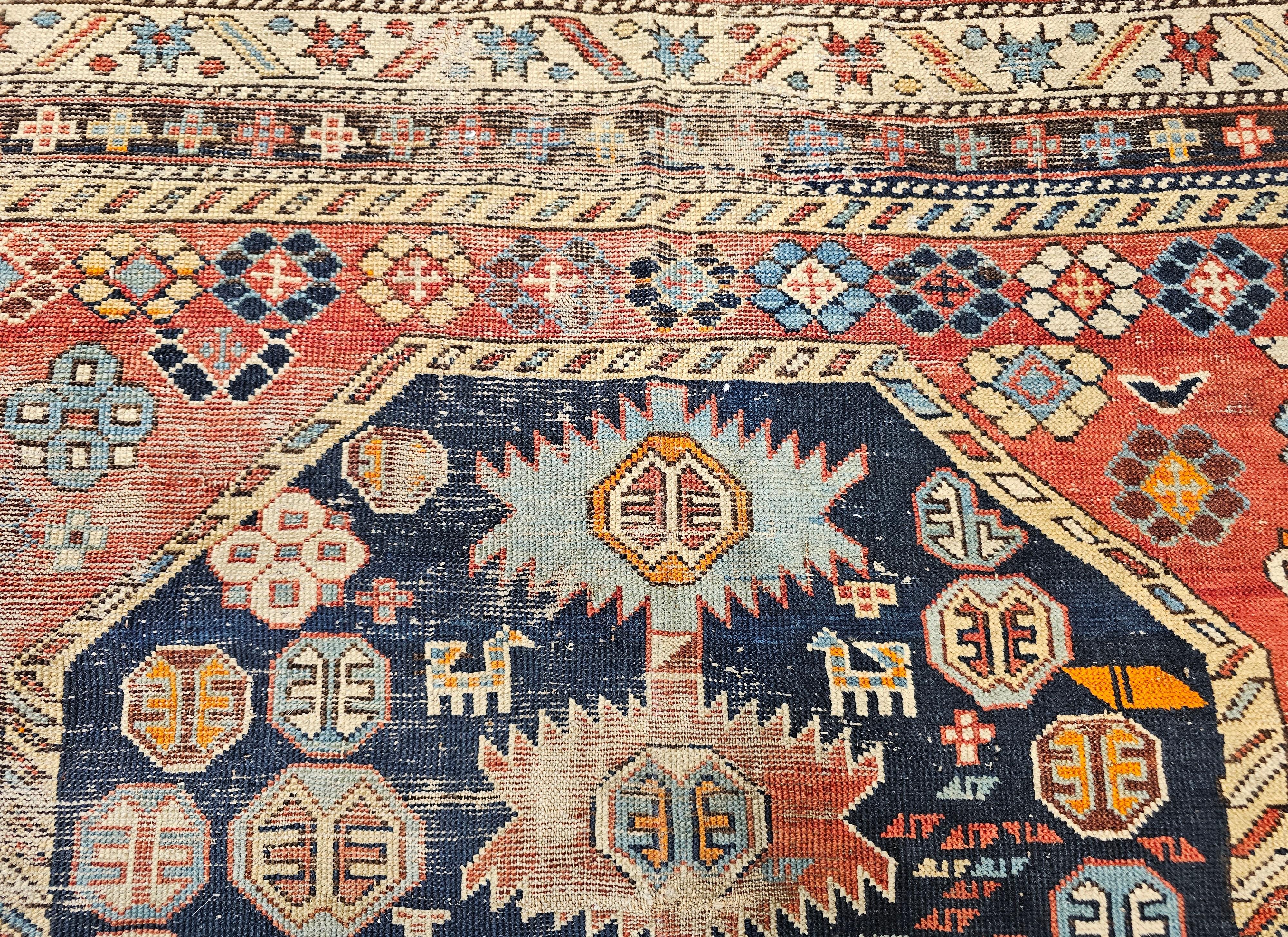 Tapis du Kazak caucasien de taille carrée du 19ème siècle en vente 4