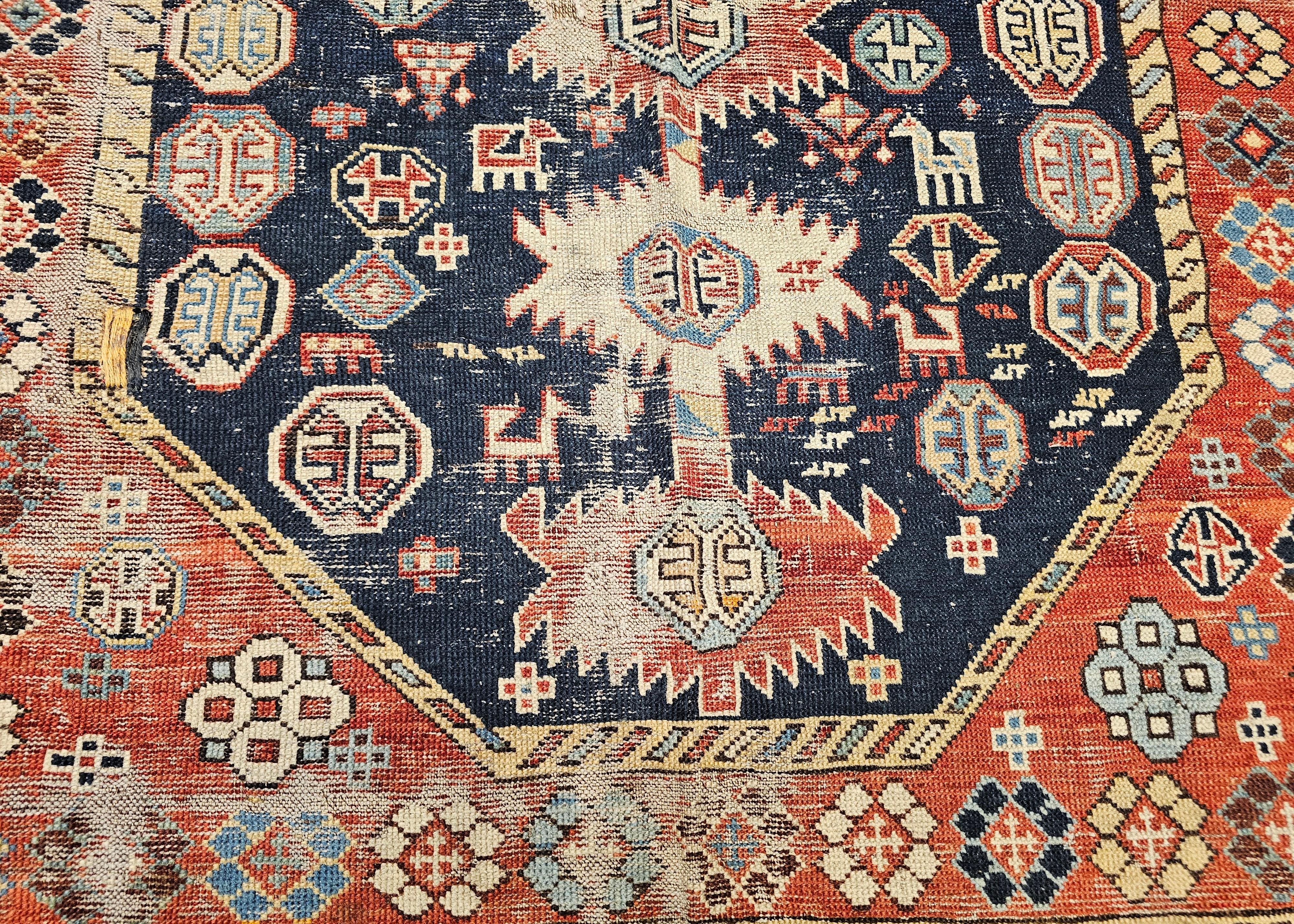 Tapis du Kazak caucasien de taille carrée du 19ème siècle en vente 5