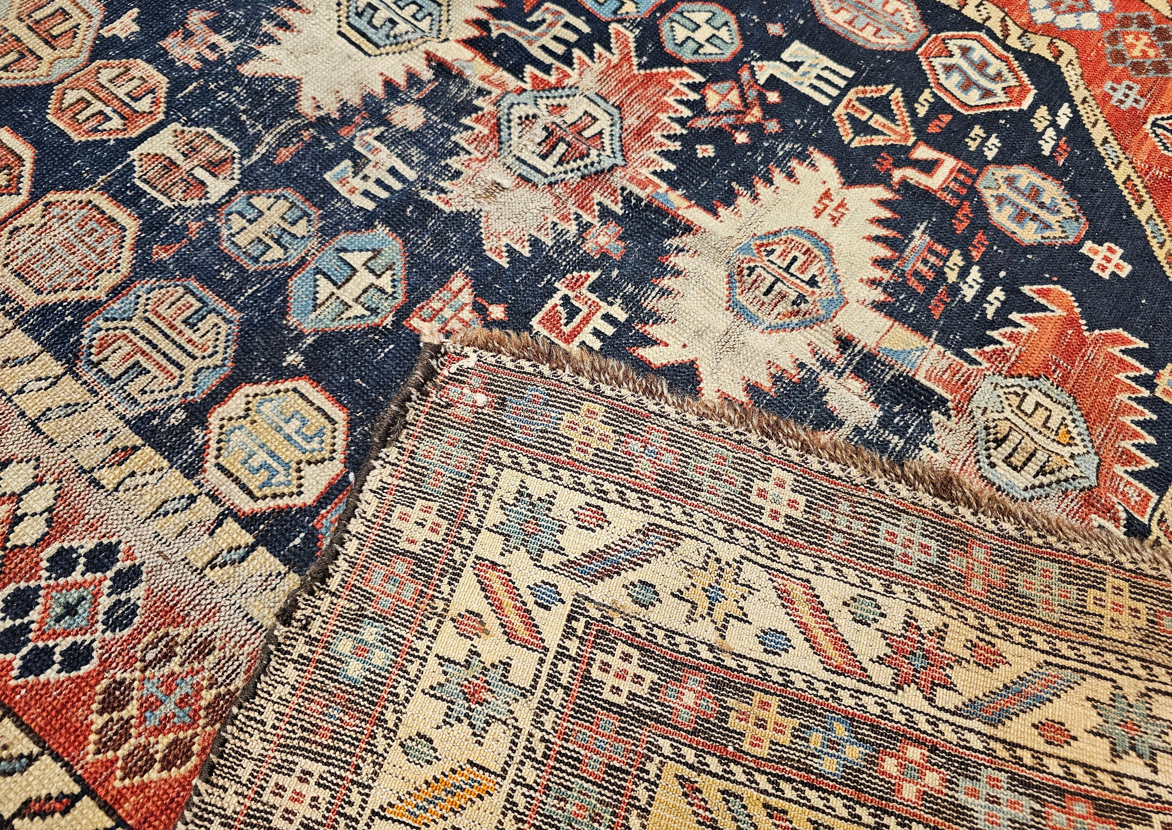 Tapis du Kazak caucasien de taille carrée du 19ème siècle en vente 6