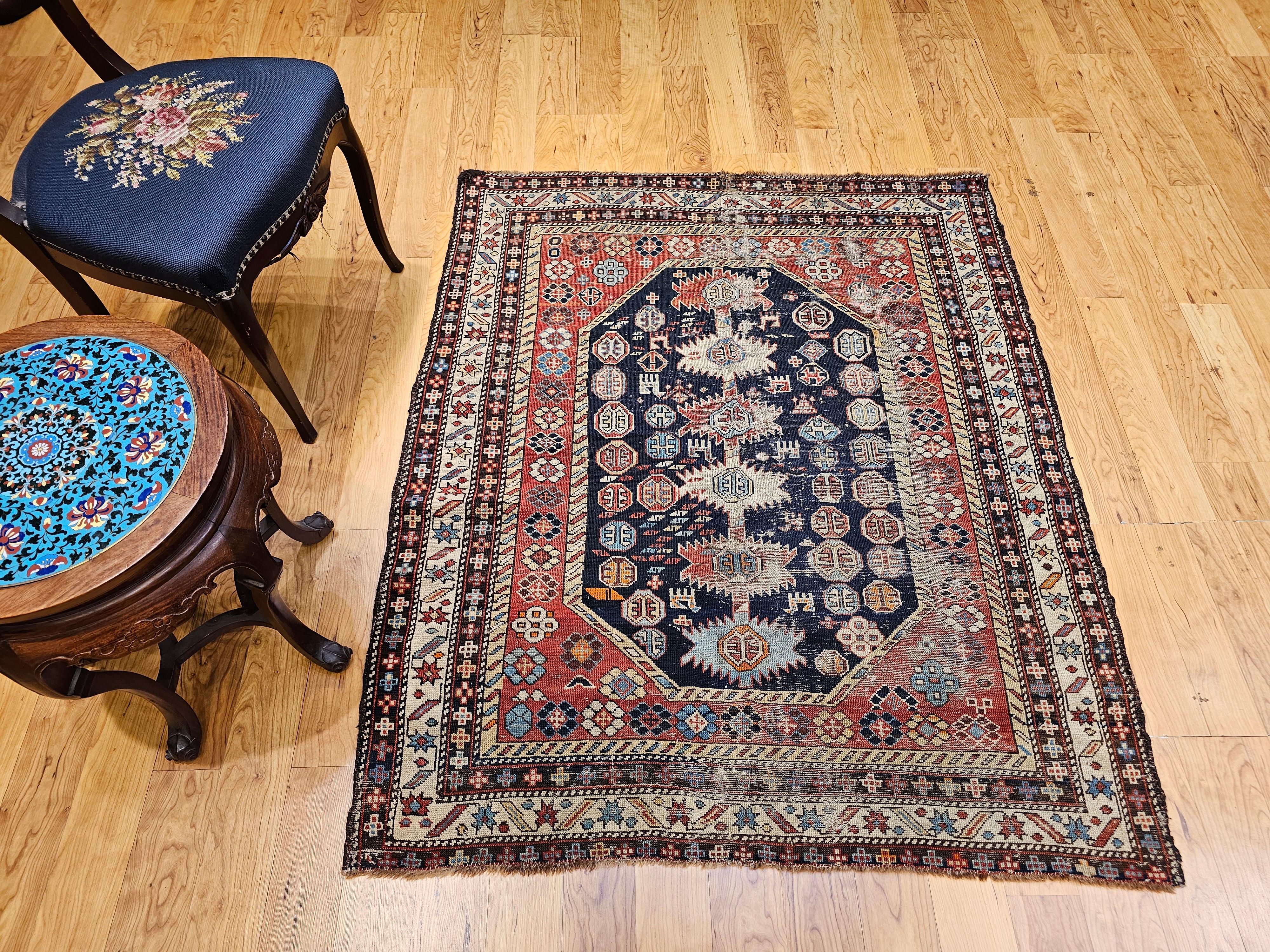 Tapis du Kazak caucasien de taille carrée du 19ème siècle en vente 12