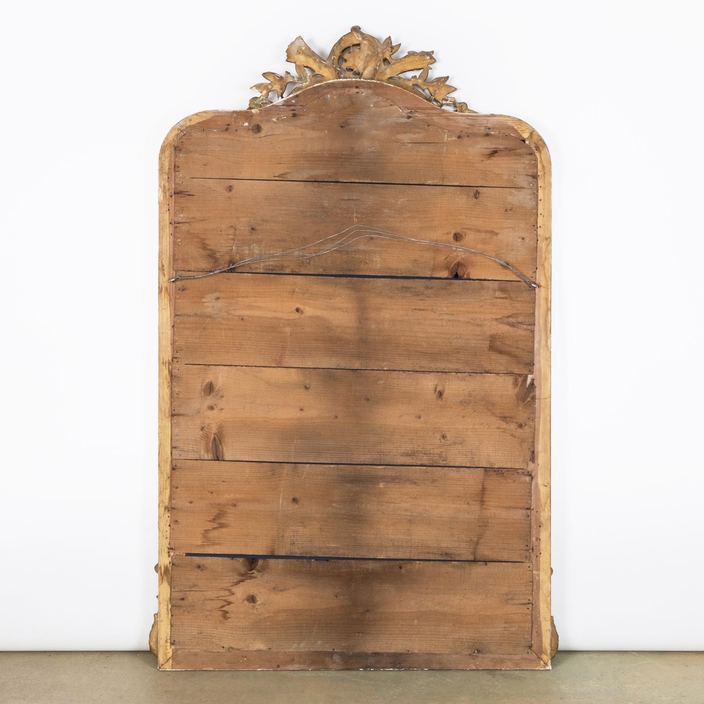 Fatto a mano Specchio in stile neoclassico del XIX secolo con motivo di corde e nappe in legno dorato in vendita